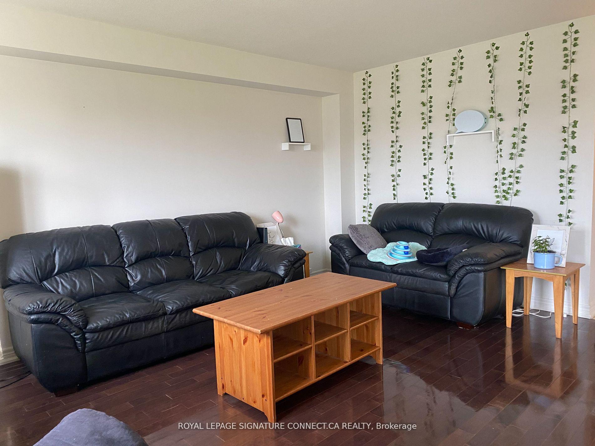 Photo 10 of 175 Winterberry Boulevard, Thorold, Confederation Heights — HOMEH