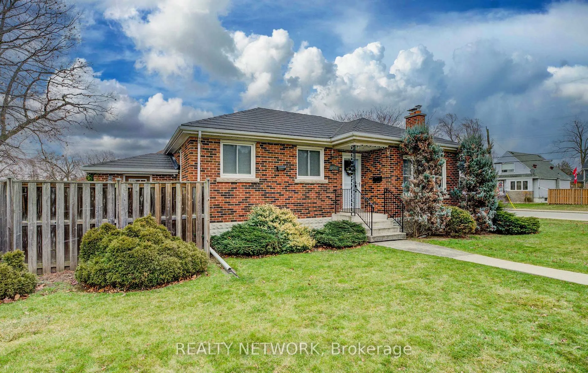 Photo 4 of 143 Rosedale Avenue, Hamilton, Rosedale — HOMEH