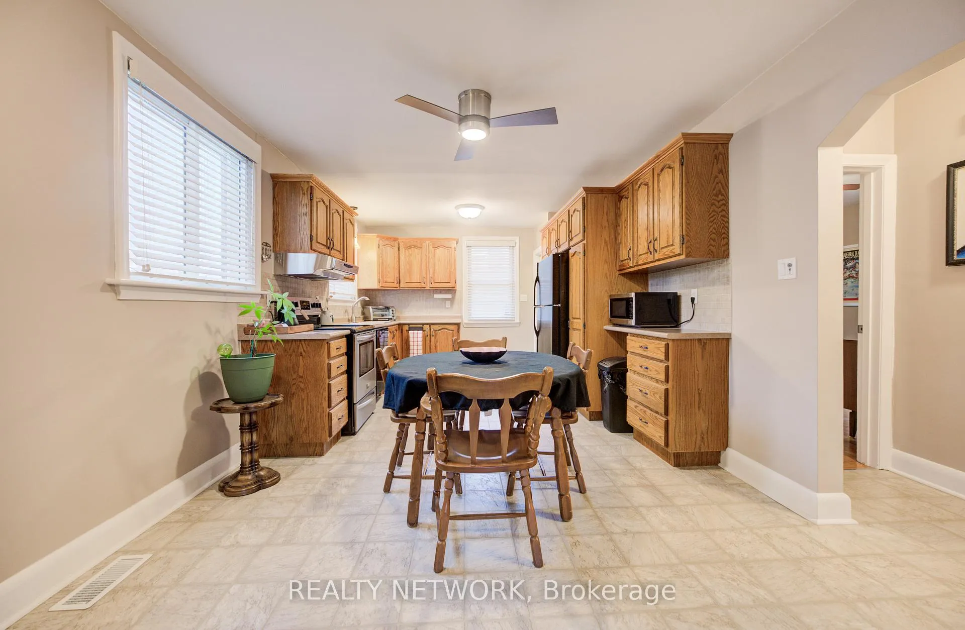 Photo 9 of 143 Rosedale Avenue, Hamilton, Rosedale — HOMEH