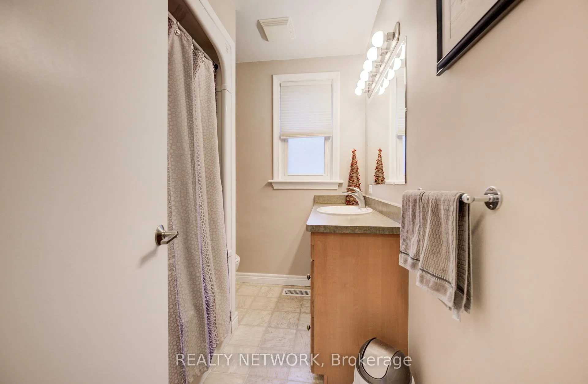 Photo 20 of 143 Rosedale Avenue, Hamilton, Rosedale — HOMEH