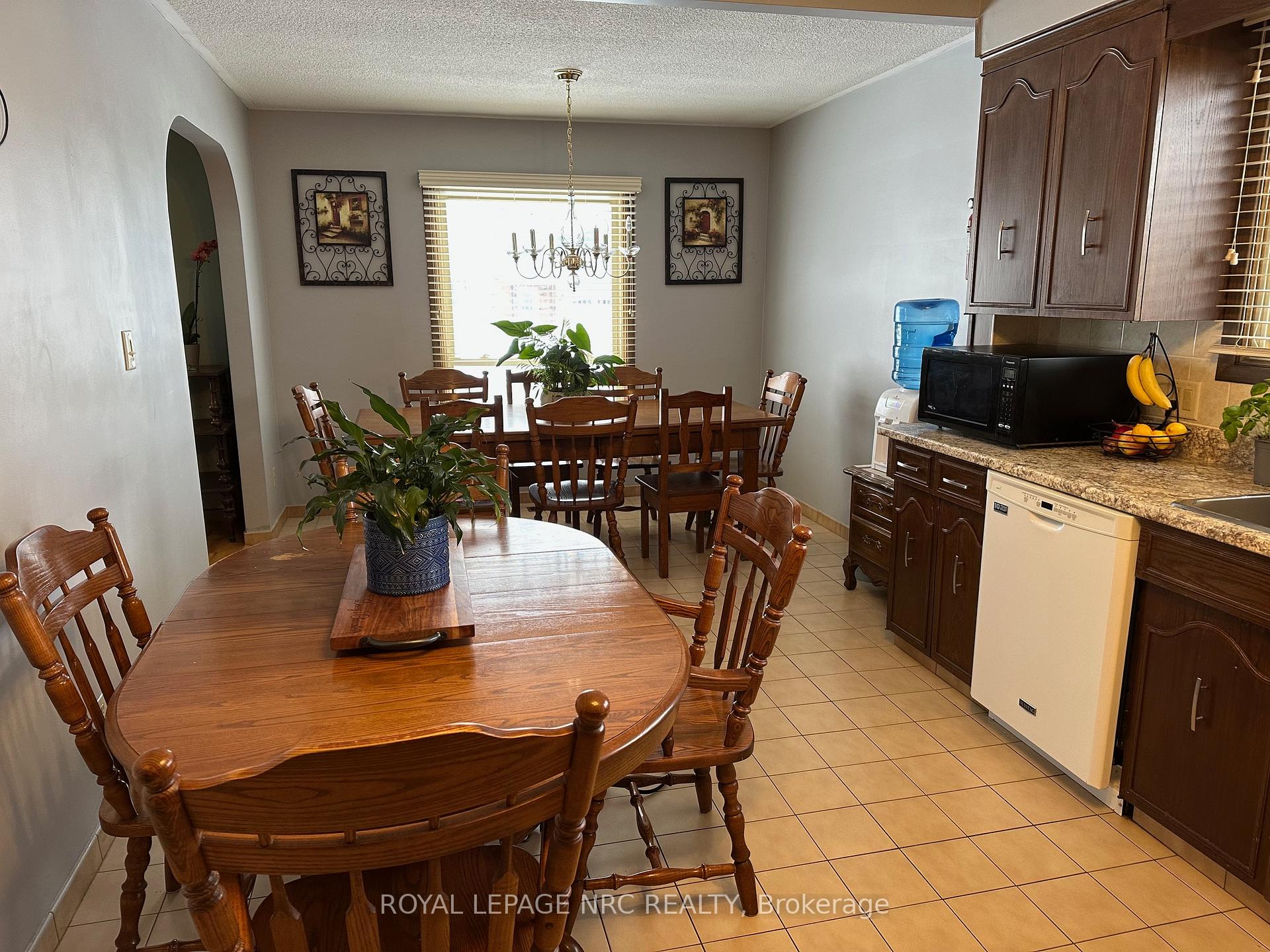Photo 8 of 10 Mcdonagh Crescent, Thorold, Confederation Heights — HOMEH