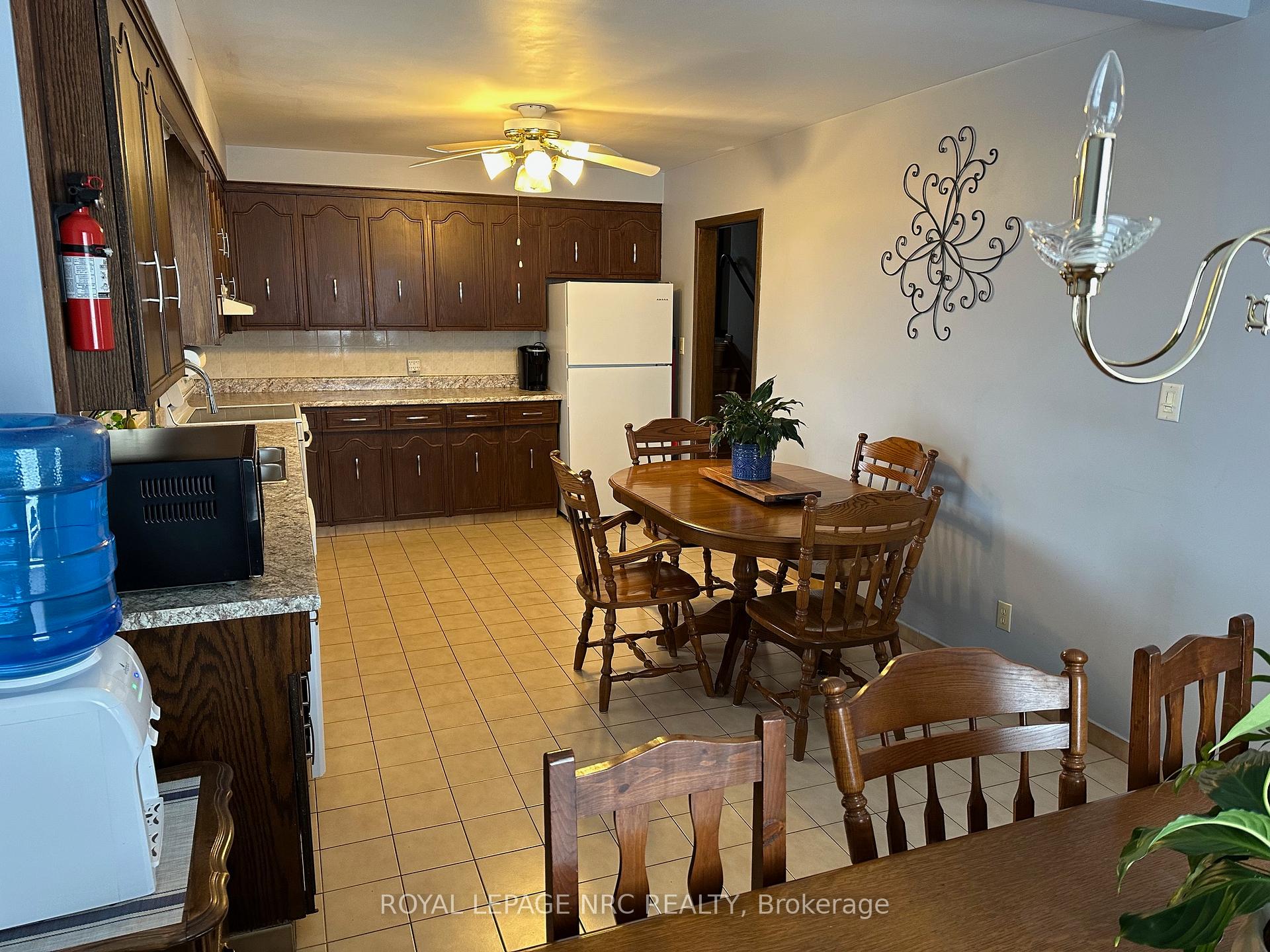 Photo 9 of 10 Mcdonagh Crescent, Thorold, Confederation Heights — HOMEH