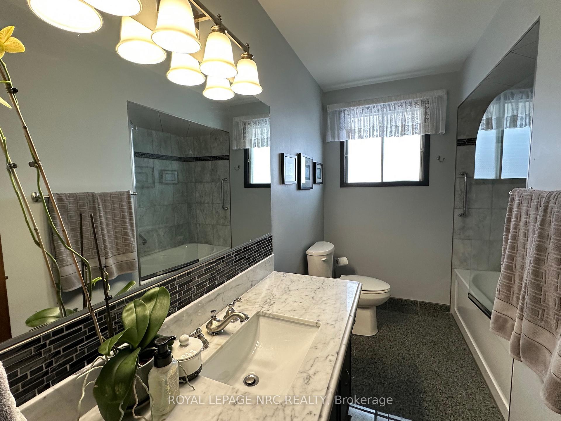 Photo 13 of 10 Mcdonagh Crescent, Thorold, Confederation Heights — HOMEH