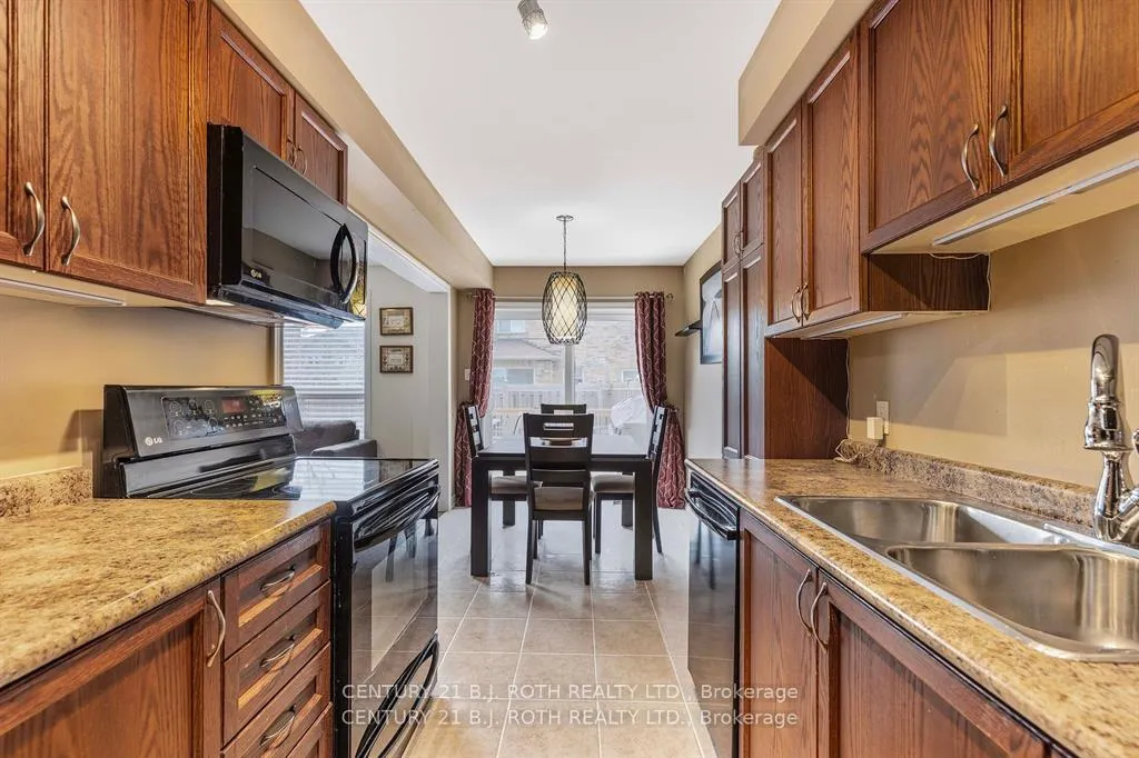 Photo 9 of Unit 88, 24 Southwoods Crescent, Barrie, Holly — HOMEH