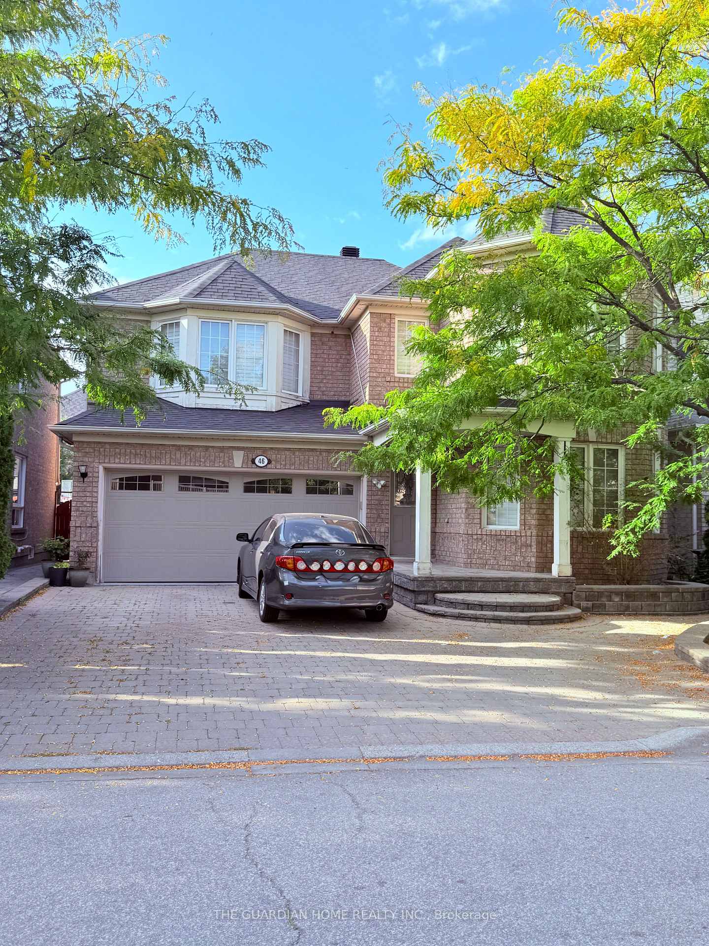 Front of Unit Main Floor, 46 Bobolink Avenue