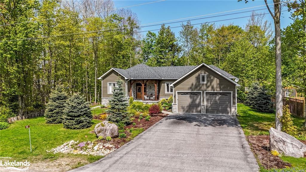 Photo 2 of 32 Pinecone Avenue, Tiny, Rural Tiny — HOMEH