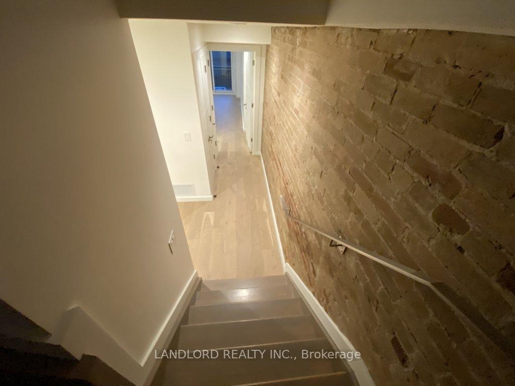 Photo 11 of Unit Upper, 182 Grace Street, Toronto, Palmerston-Little Italy — HOMEH