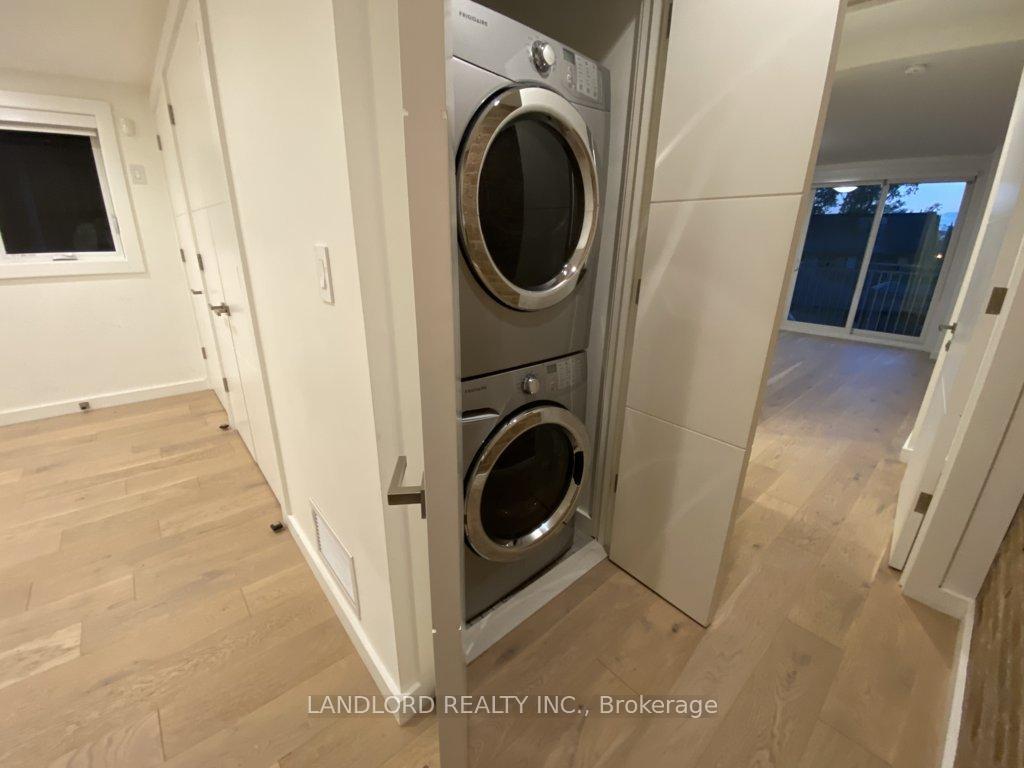 Photo 16 of Unit Upper, 182 Grace Street, Toronto, Palmerston-Little Italy — HOMEH