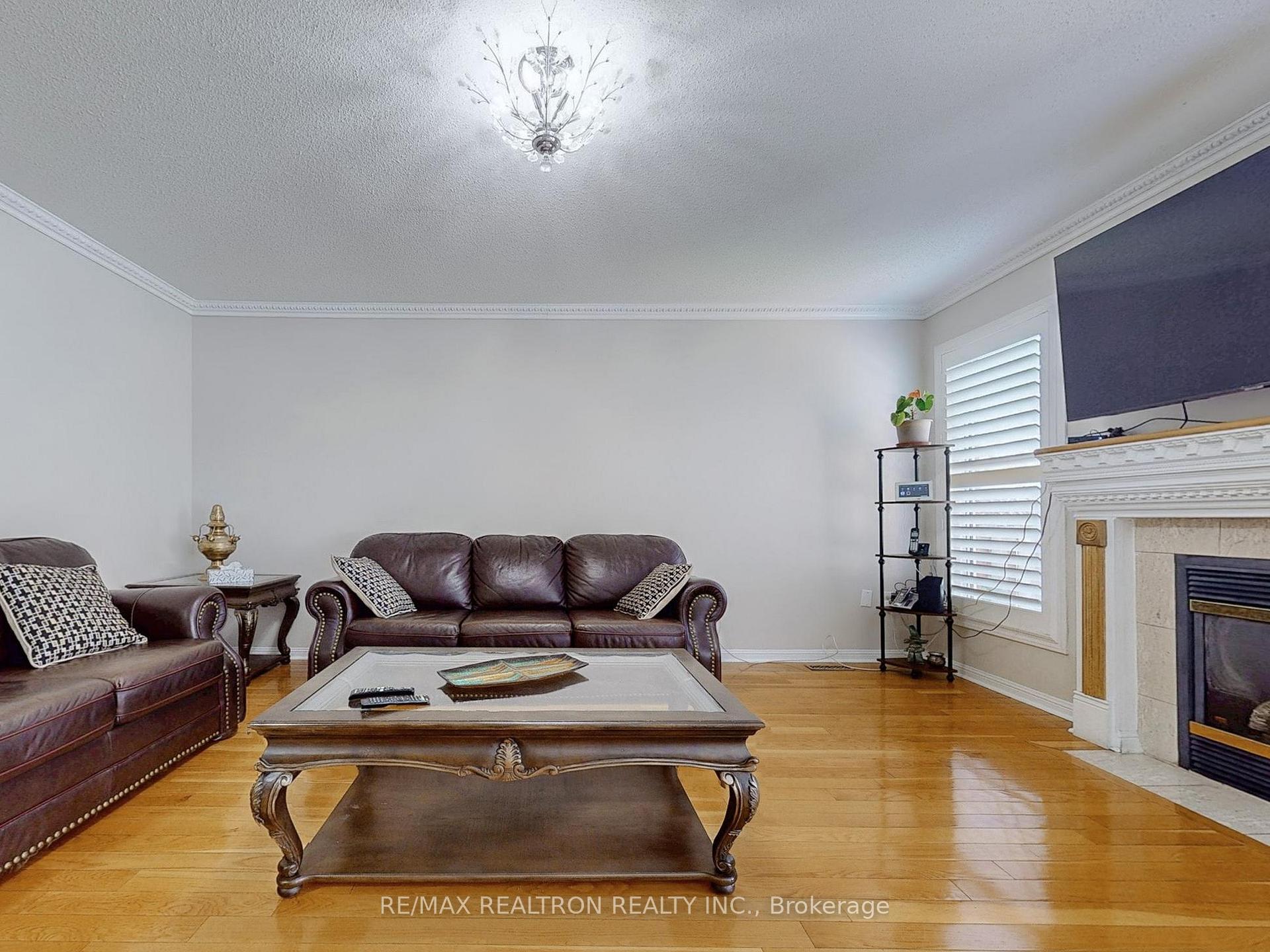 Photo 9 of 47 Skipperhill Crescent, Scarborough, Rouge — HOMEH