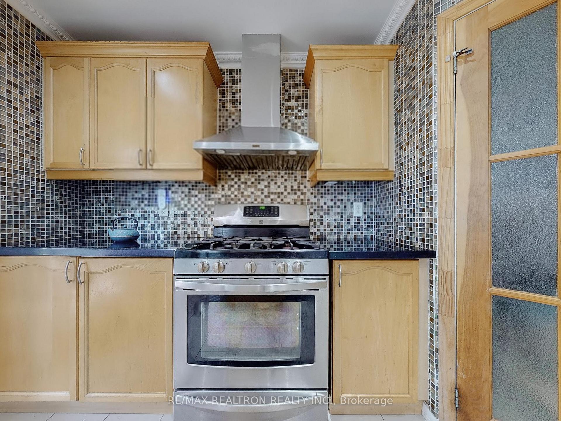 Photo 14 of 47 Skipperhill Crescent, Scarborough, Rouge — HOMEH