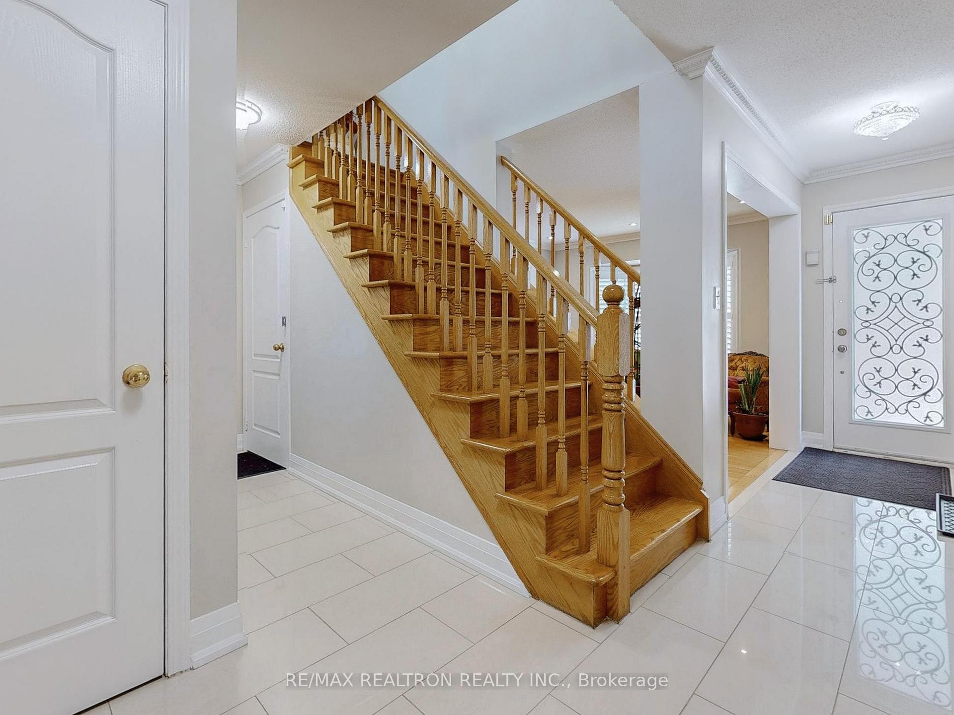 Photo 18 of 47 Skipperhill Crescent, Scarborough, Rouge — HOMEH