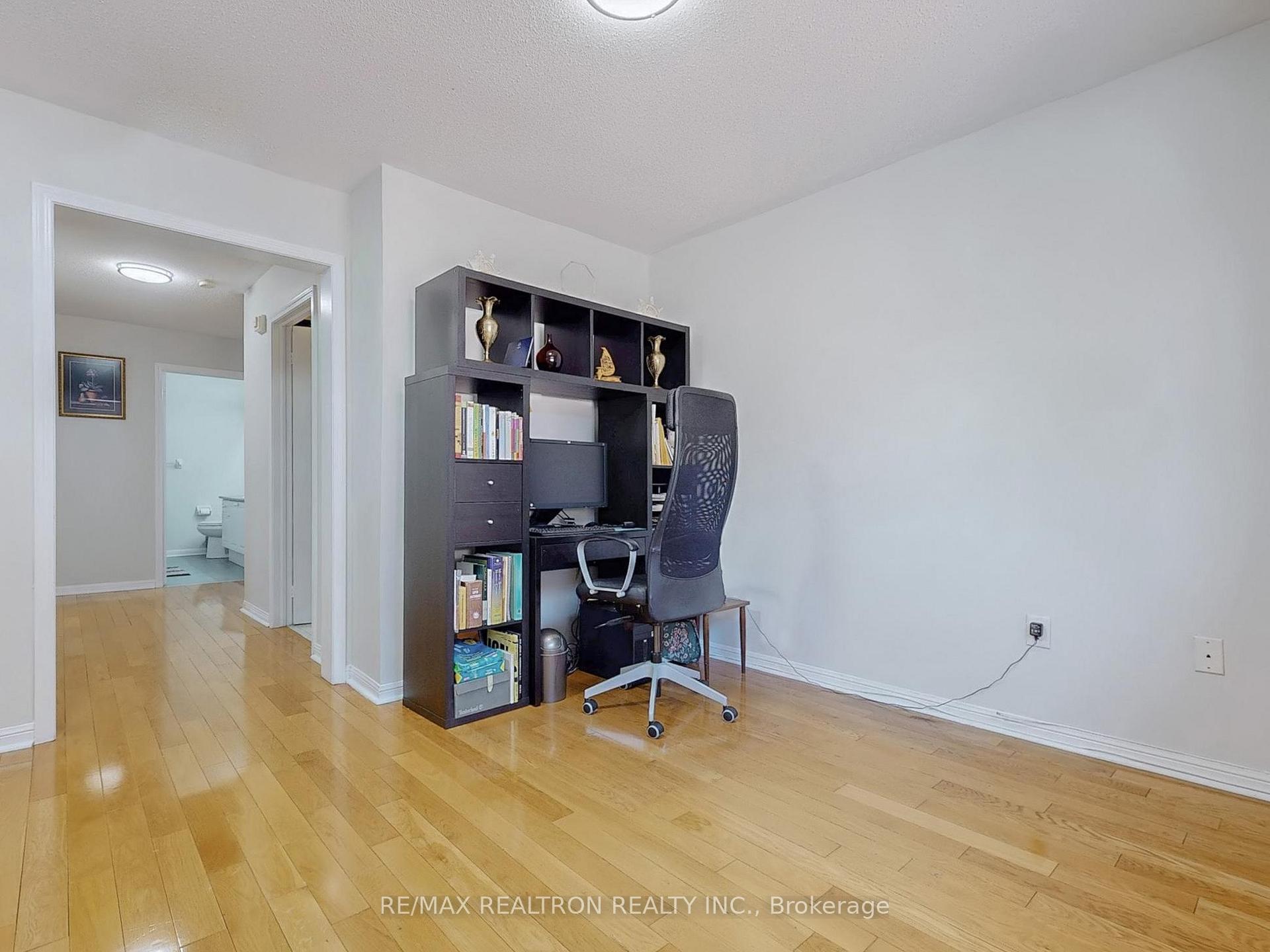 Photo 19 of 47 Skipperhill Crescent, Scarborough, Rouge — HOMEH