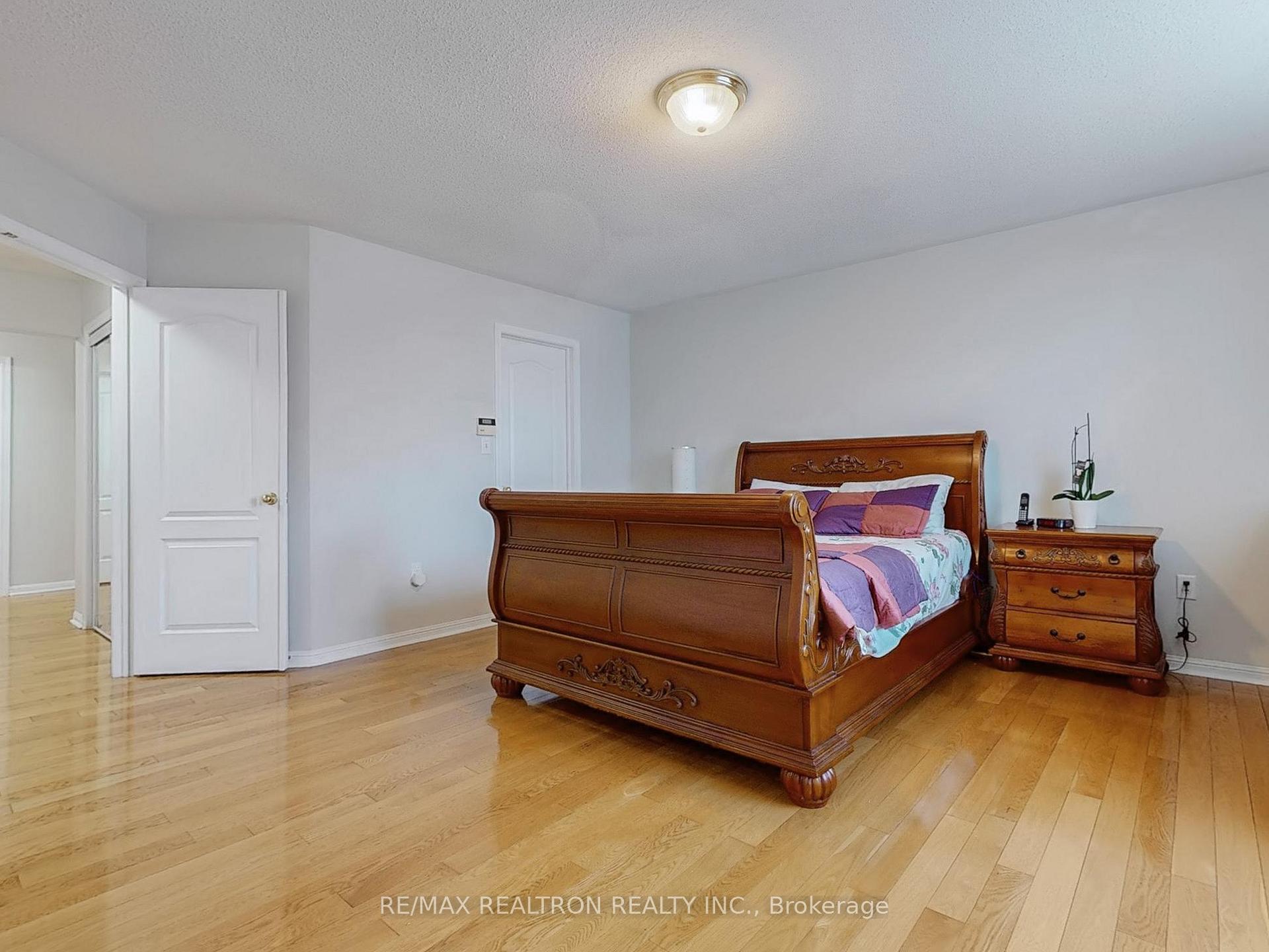Photo 23 of 47 Skipperhill Crescent, Scarborough, Rouge — HOMEH