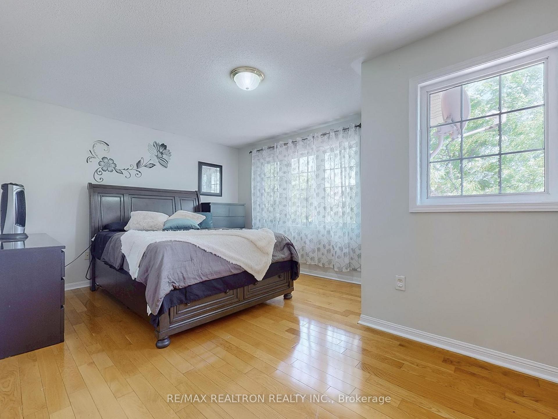 Photo 27 of 47 Skipperhill Crescent, Scarborough, Rouge — HOMEH