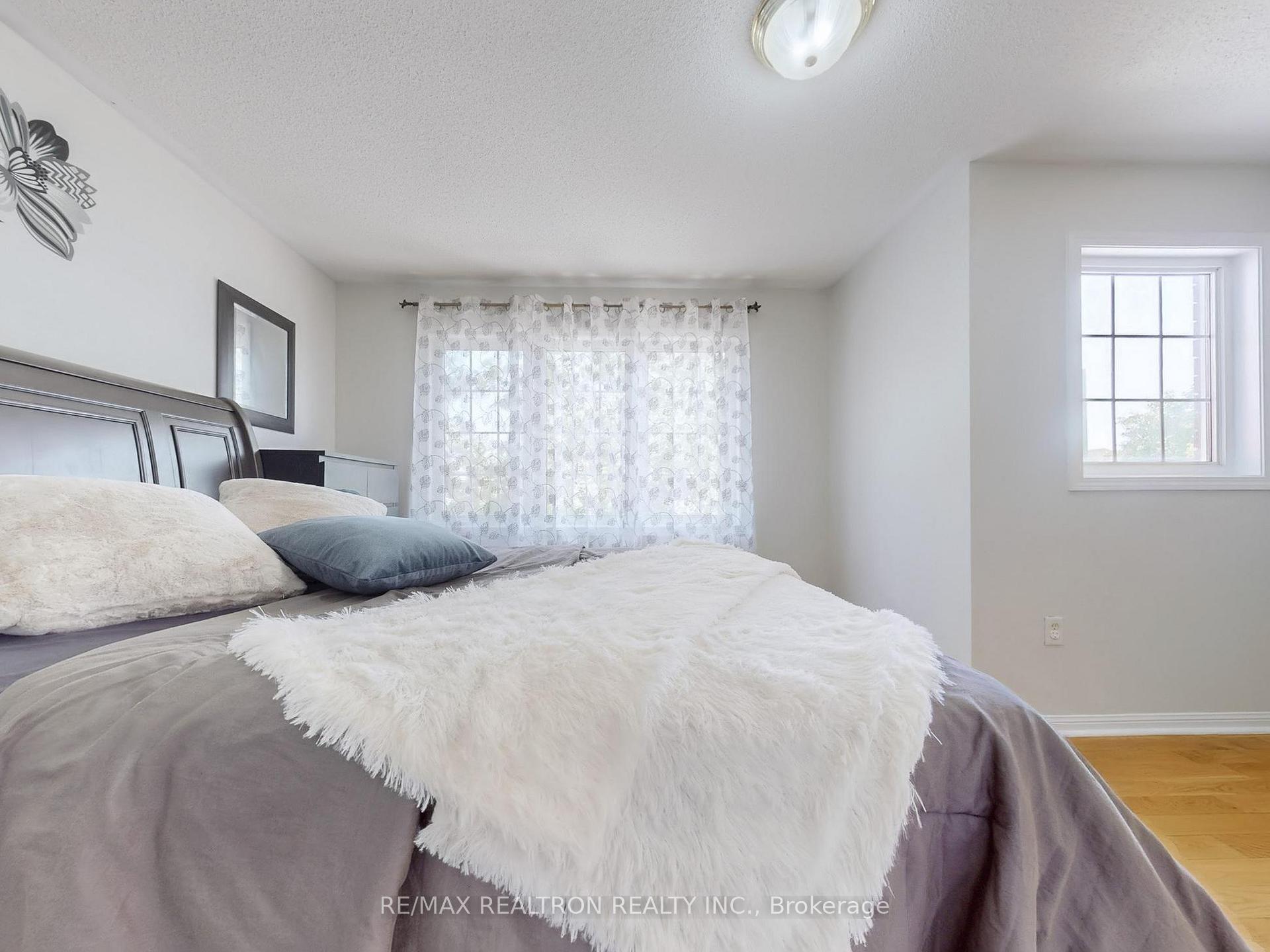 Photo 28 of 47 Skipperhill Crescent, Scarborough, Rouge — HOMEH