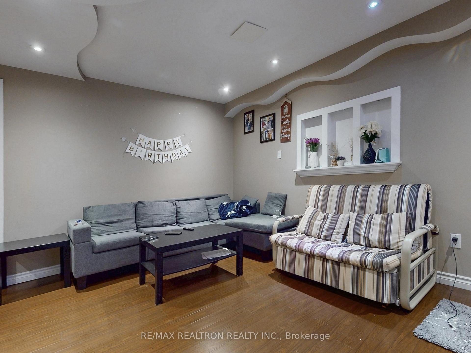 Photo 33 of 47 Skipperhill Crescent, Scarborough, Rouge — HOMEH