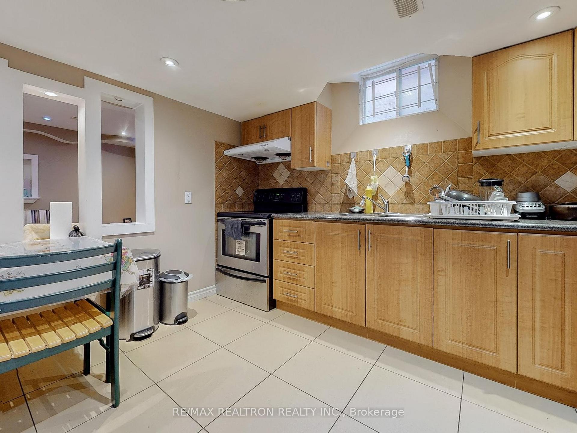 Photo 37 of 47 Skipperhill Crescent, Scarborough, Rouge — HOMEH