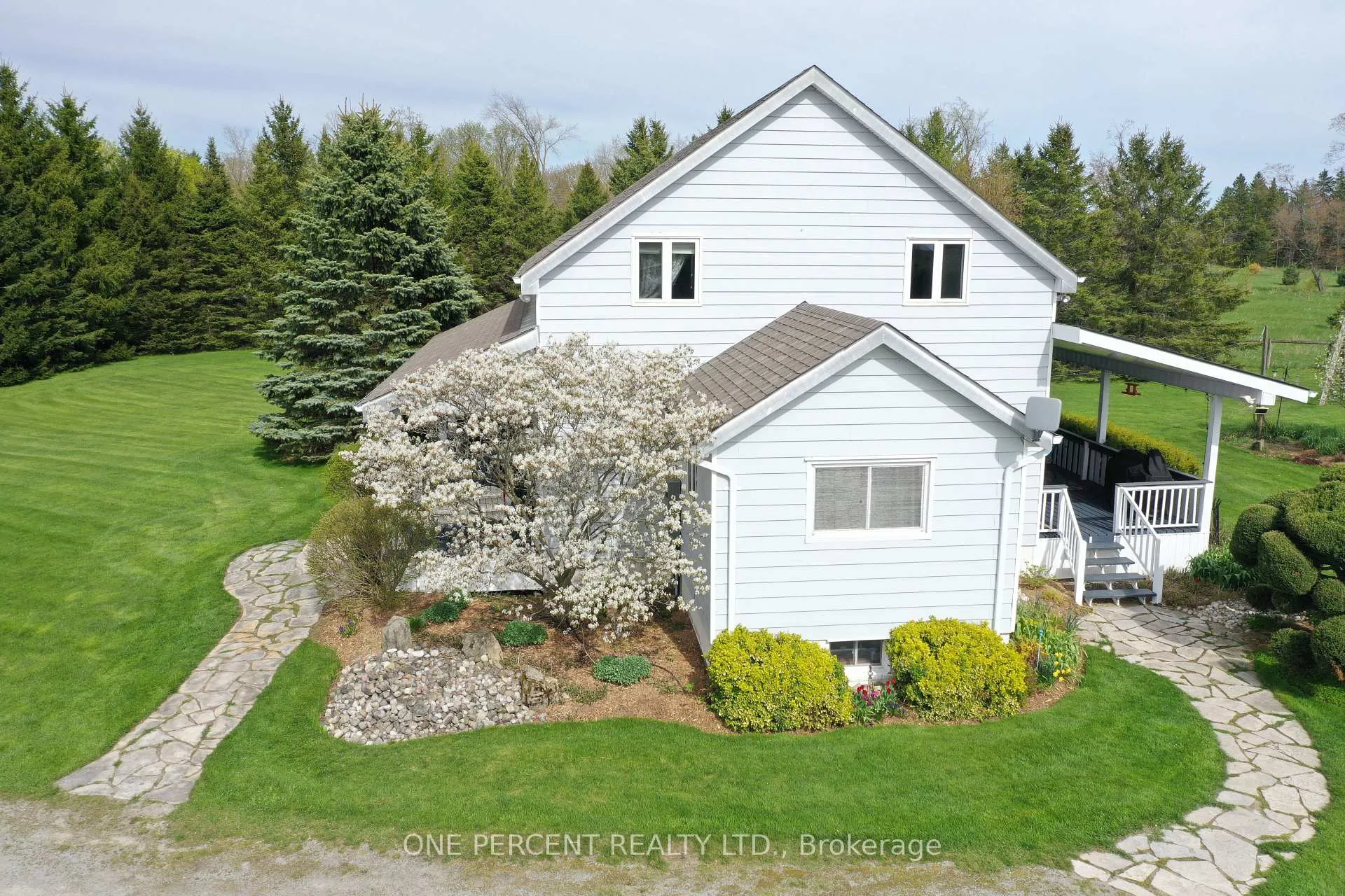 Photo 3 of 18234 Mississauga Road, Caledon, Rural Caledon — HOMEH