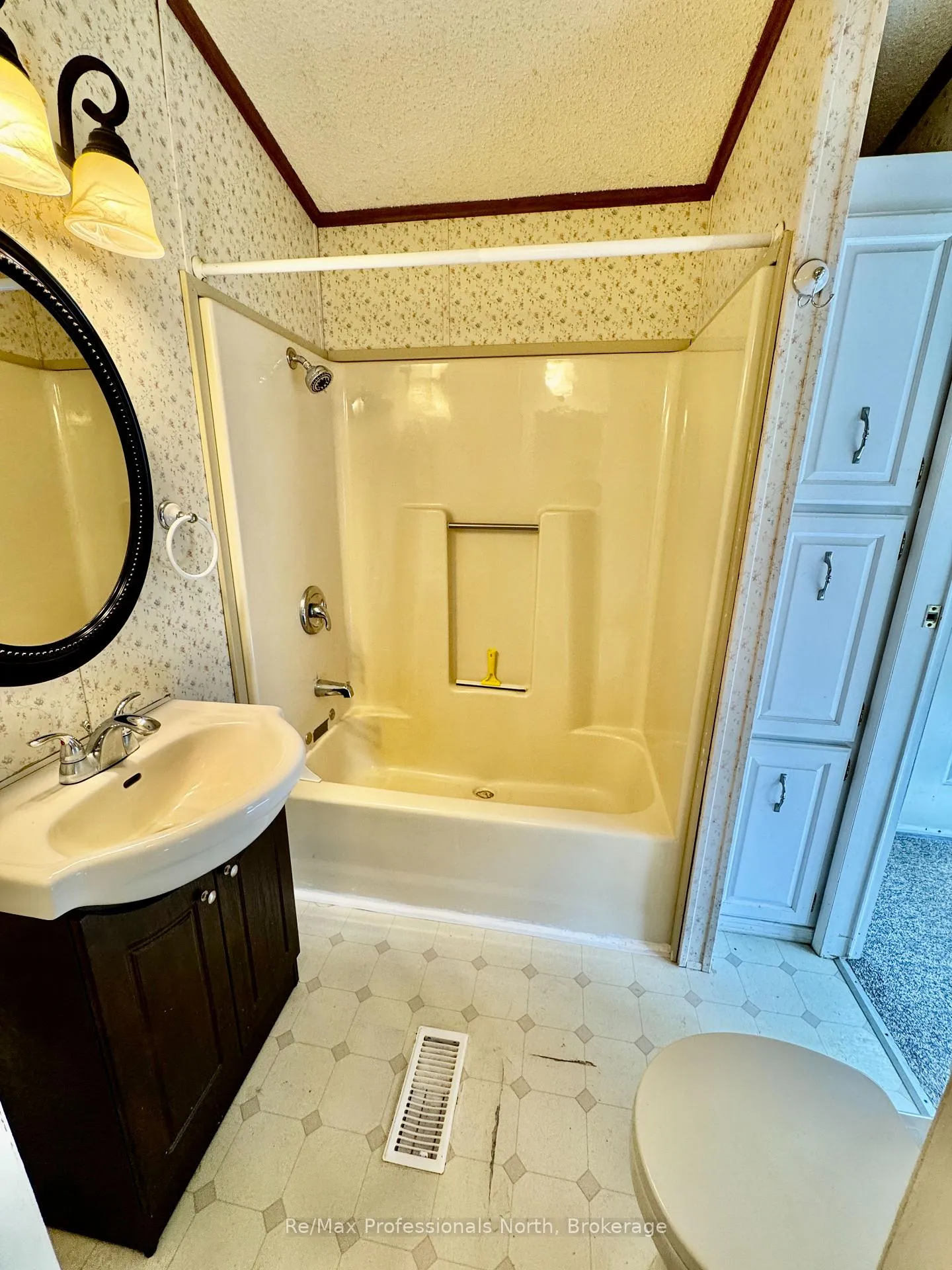 Photo 17 of Unit 62, 1007 Racoon Road, Gravenhurst, Morrison — HOMEH