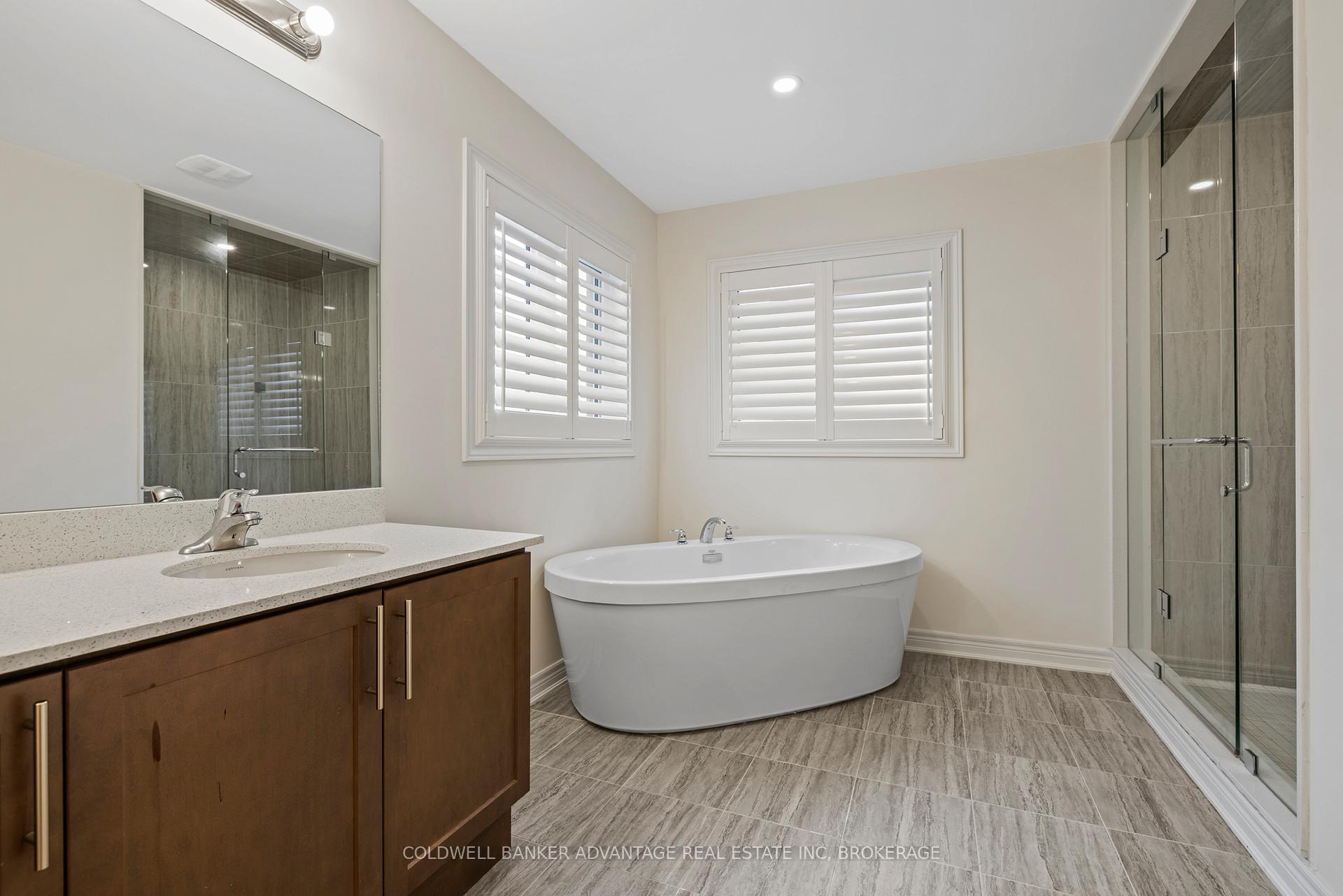Photo 1 of 44 Spring Crest Way, Thorold, Rolling Meadows — HOMEH