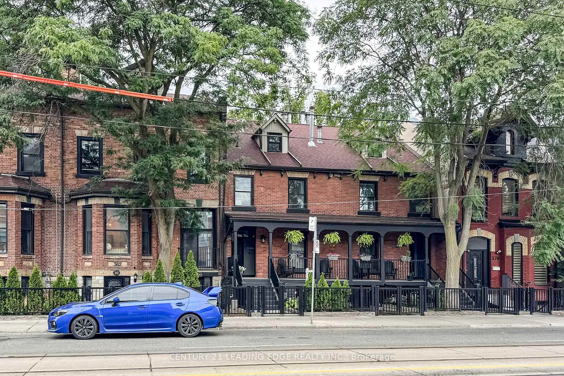 Front of Unit 4, 364 Dundas Street E