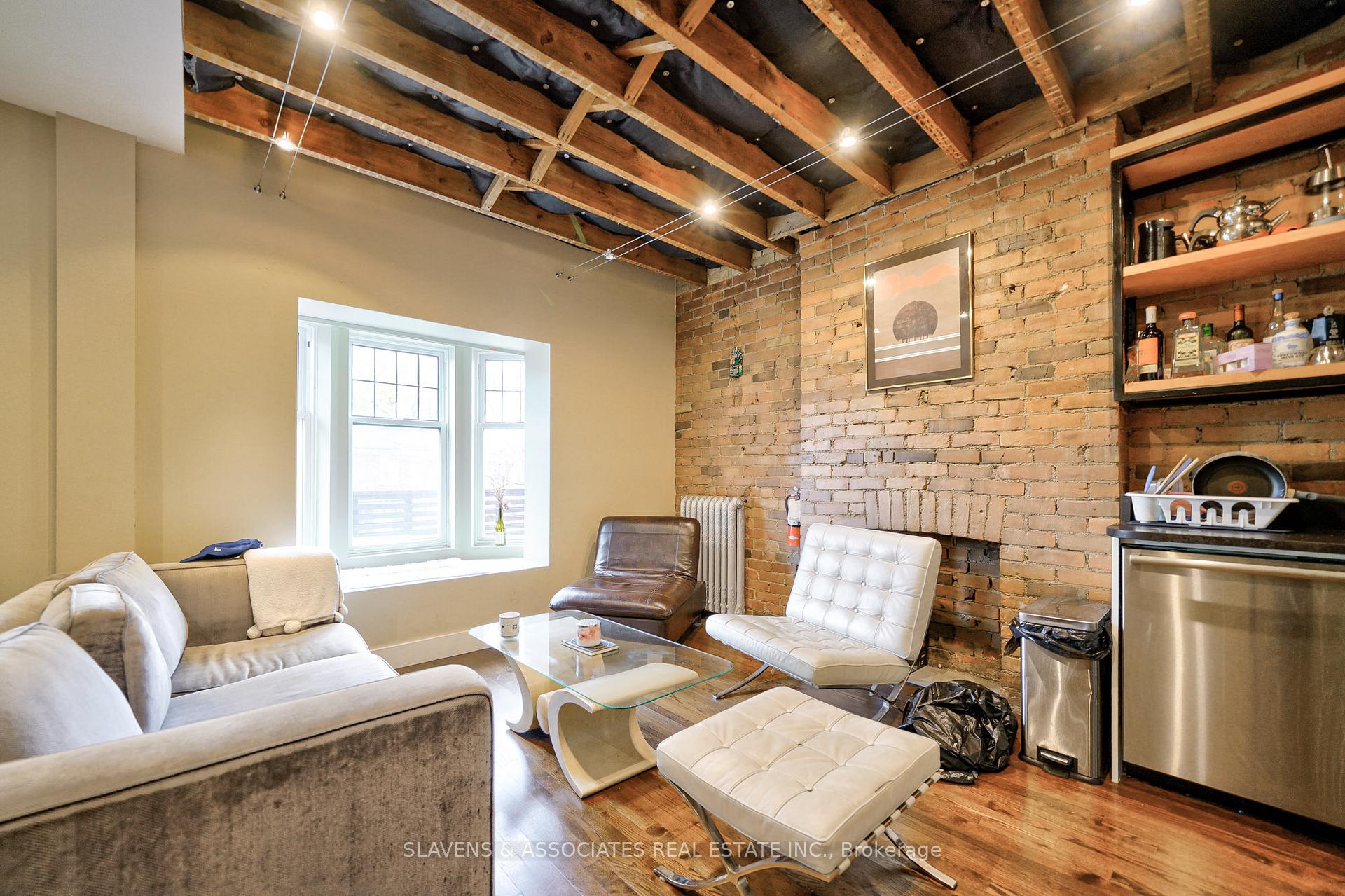 Photo 4 of Unit Upper, 565 Markham Street, Toronto, Palmerston-Little Italy — HOMEH