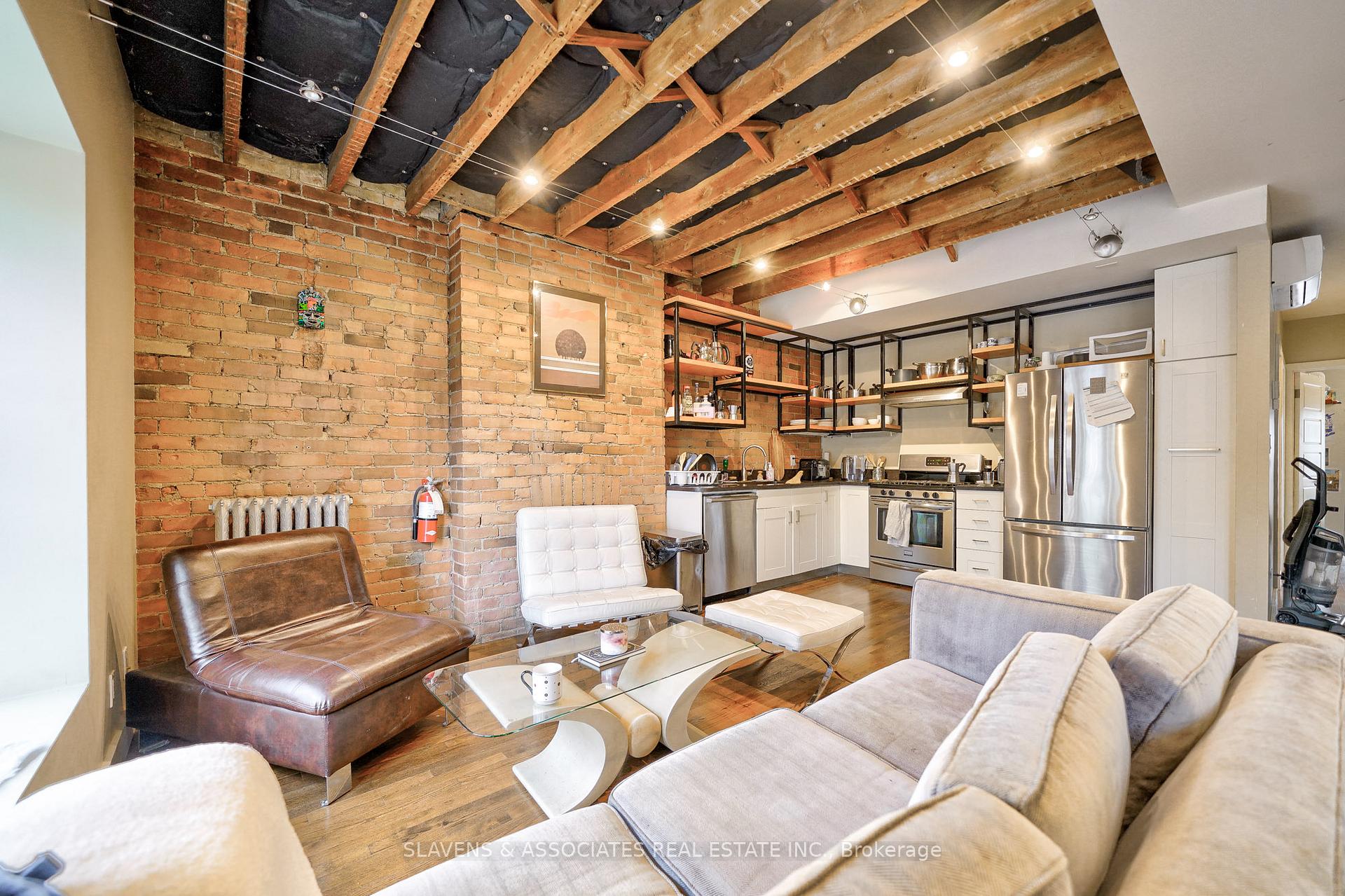 Photo 5 of Unit Upper, 565 Markham Street, Toronto, Palmerston-Little Italy — HOMEH