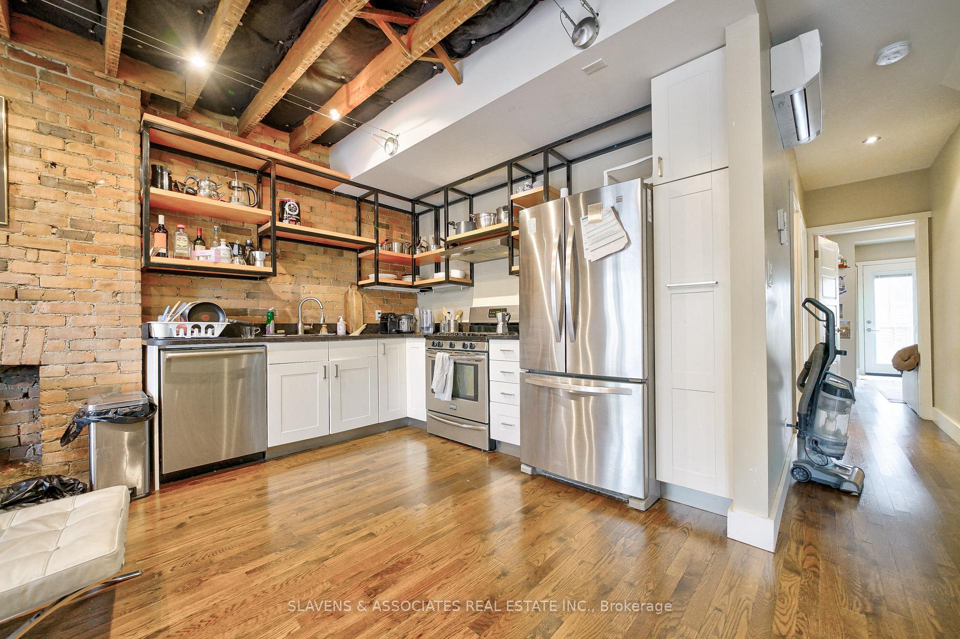 Photo 12 of Unit Upper, 565 Markham Street, Toronto, Palmerston-Little Italy — HOMEH