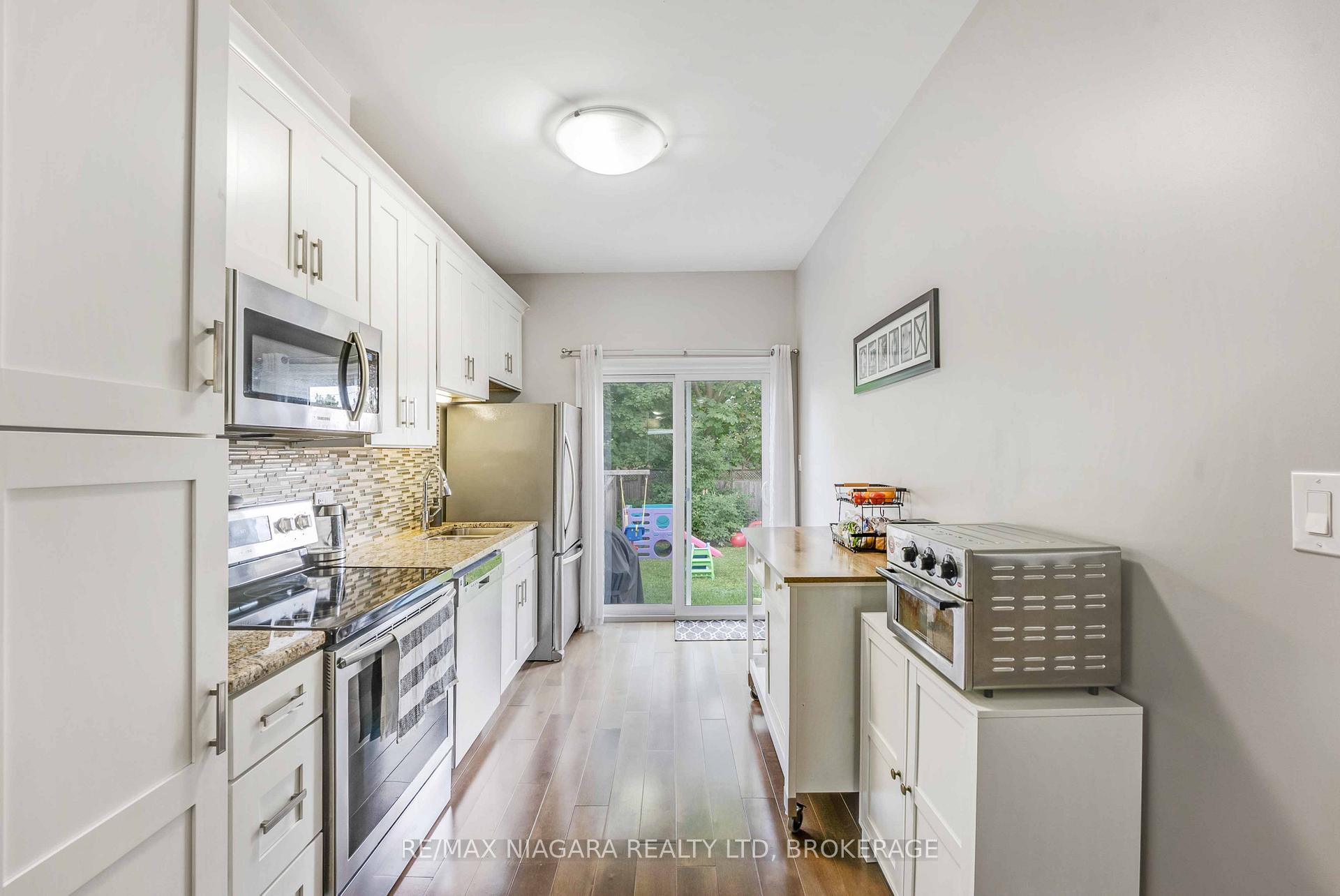 Photo 13 of Unit B, 90 Ormond Street, Thorold, Thorold Downtown — HOMEH