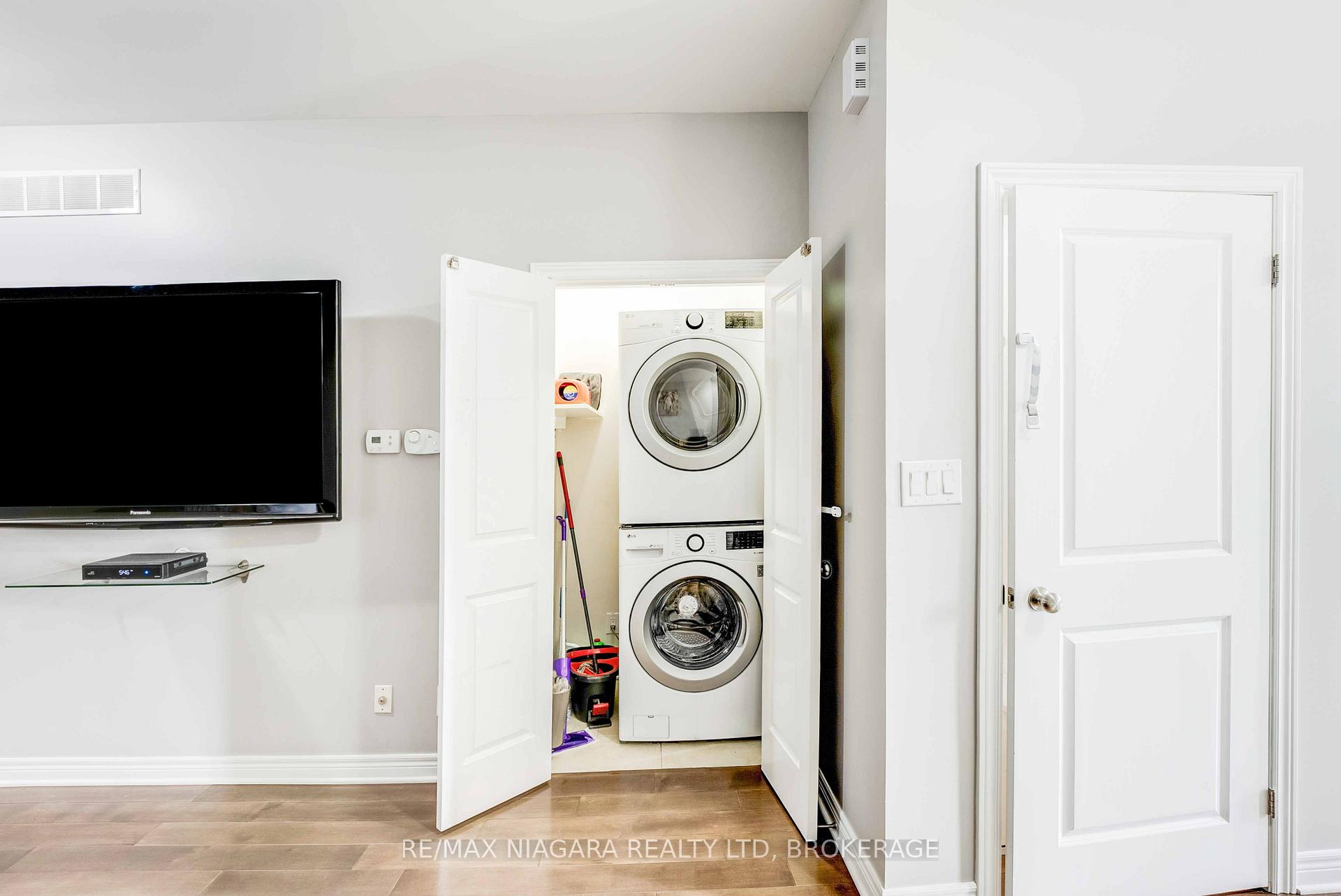 Photo 23 of Unit B, 90 Ormond Street, Thorold, Thorold Downtown — HOMEH