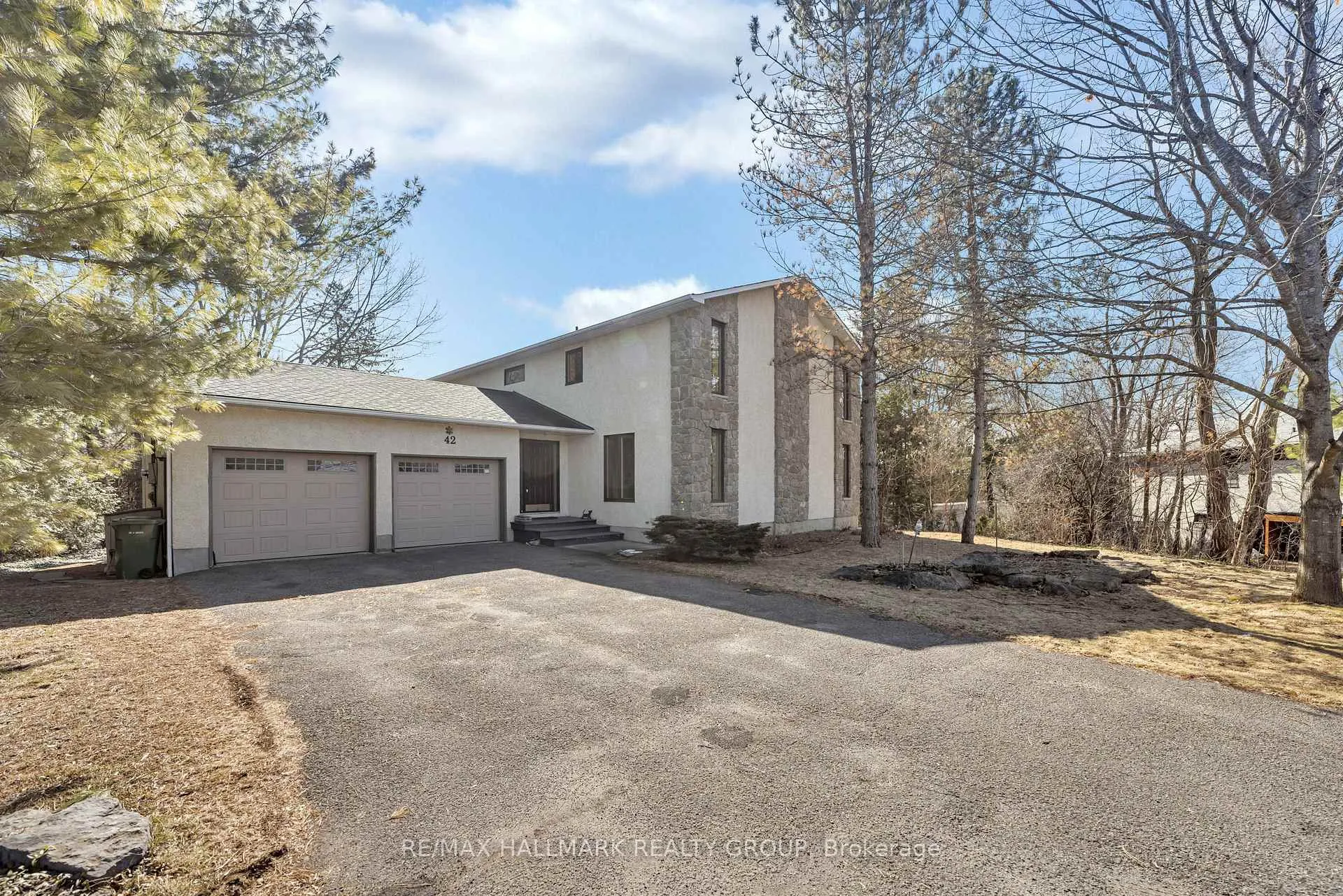 Photo 14 of 42 Twilight (Davidson) Crescent, Ottawa, Rothwell Heights — HOMEH