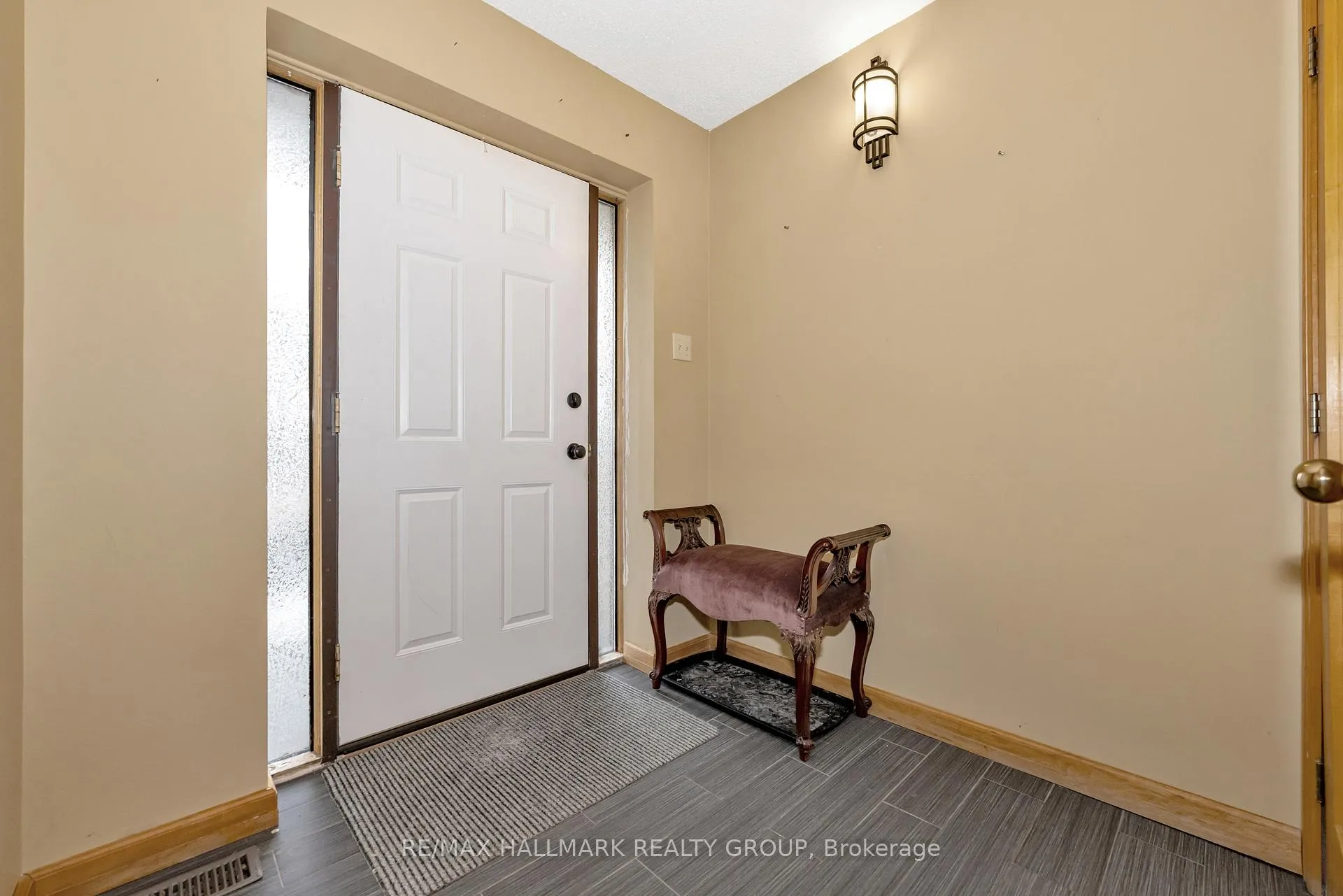 Photo 34 of 42 Twilight (Davidson) Crescent, Ottawa, Rothwell Heights — HOMEH