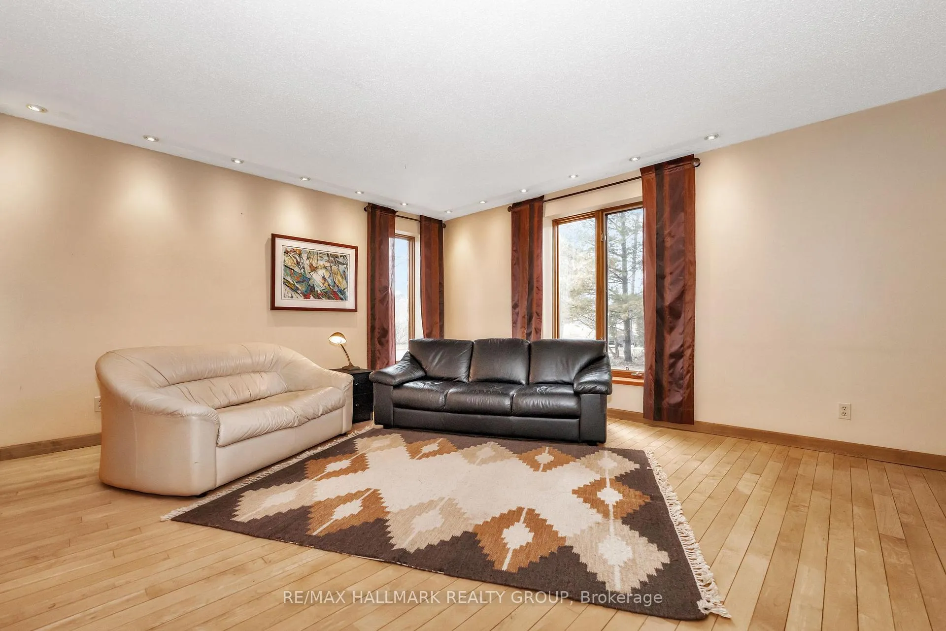 Photo 46 of 42 Twilight (Davidson) Crescent, Ottawa, Rothwell Heights — HOMEH