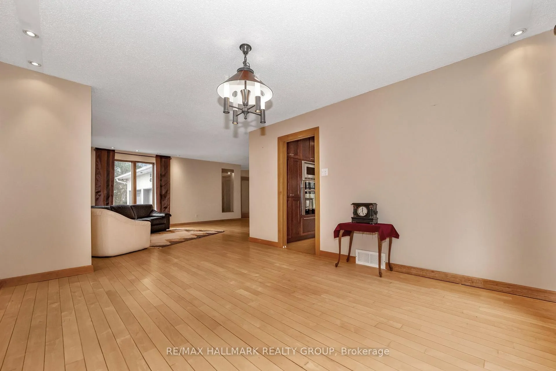 Photo 66 of 42 Twilight (Davidson) Crescent, Ottawa, Rothwell Heights — HOMEH