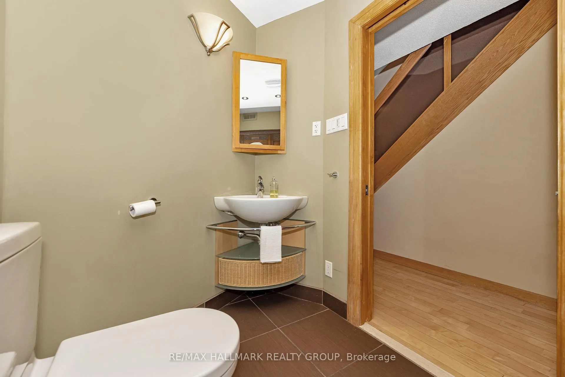Photo 175 of 42 Twilight (Davidson) Crescent, Ottawa, Rothwell Heights — HOMEH