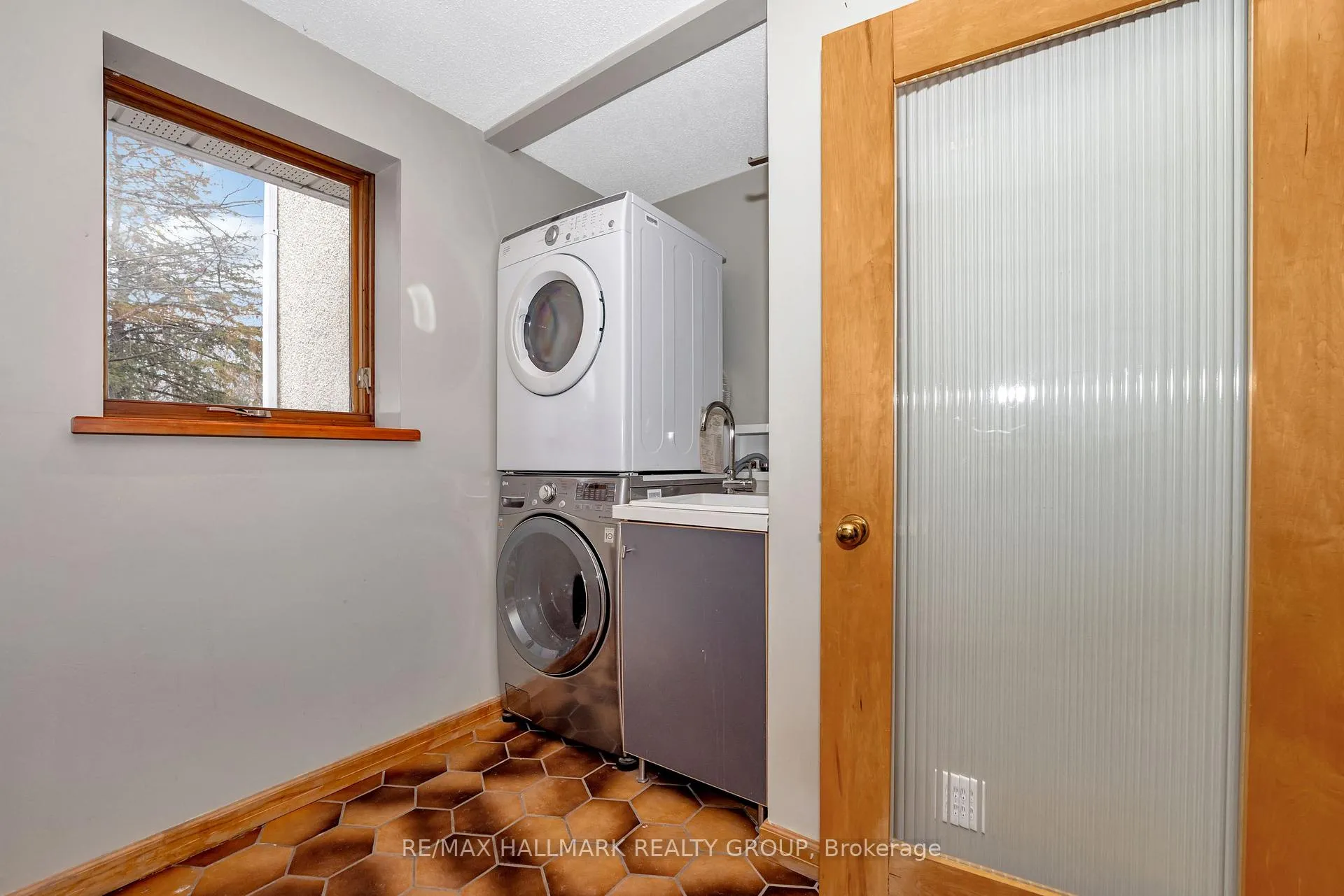 Photo 179 of 42 Twilight (Davidson) Crescent, Ottawa, Rothwell Heights — HOMEH