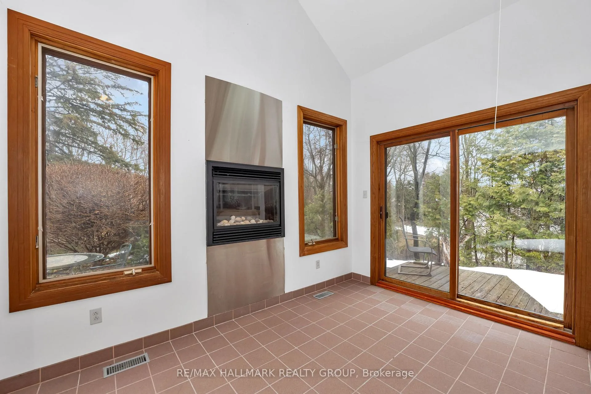 Photo 198 of 42 Twilight (Davidson) Crescent, Ottawa, Rothwell Heights — HOMEH