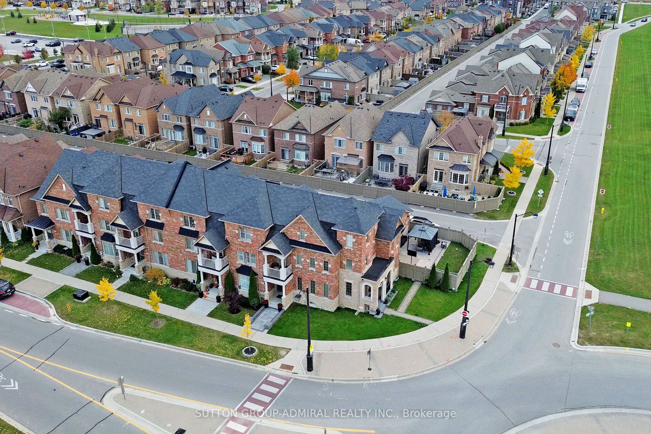 Photo 72 of 286 Barons Street, Vaughan, Kleinburg — HOMEH