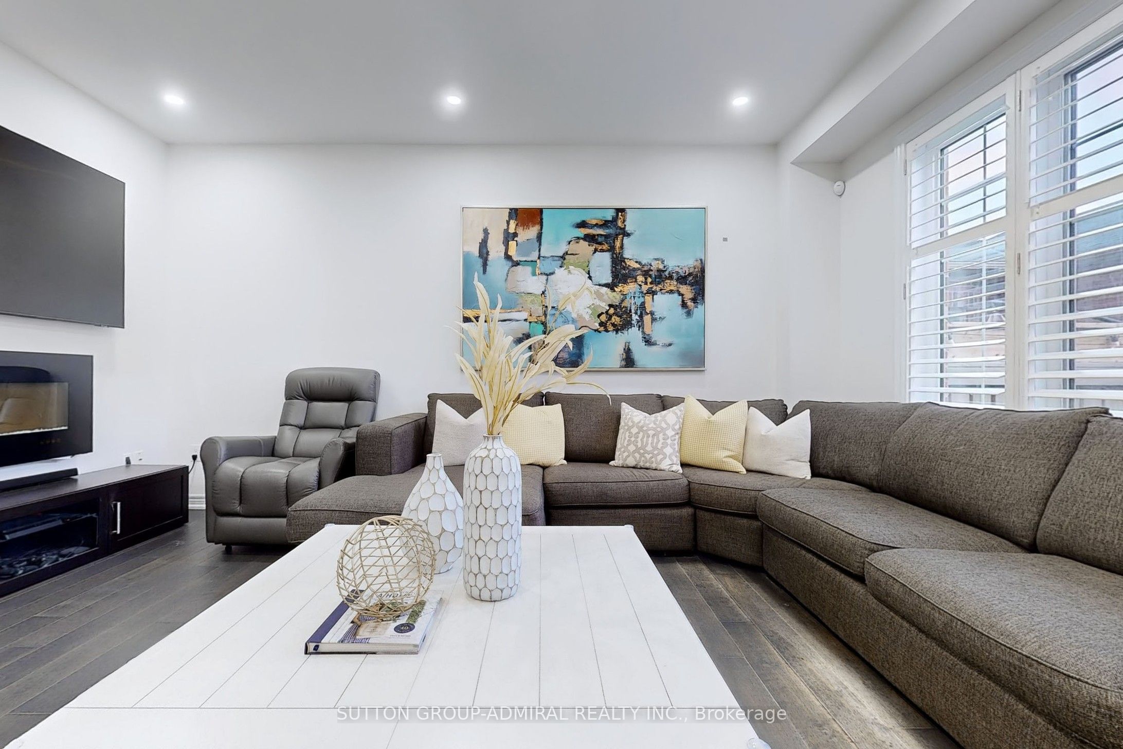 Photo 42 of 286 Barons Street, Vaughan, Kleinburg — HOMEH