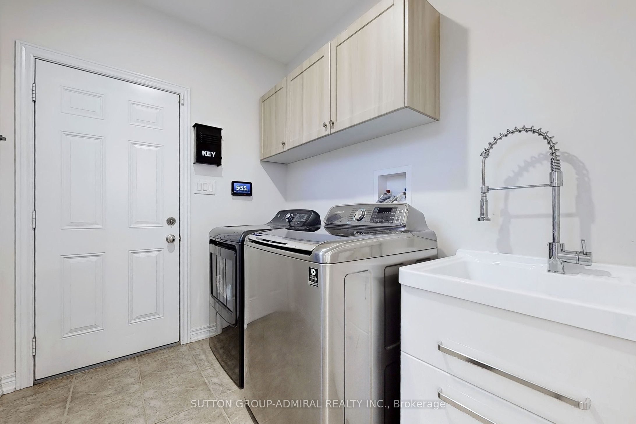 Photo 52 of 286 Barons Street, Vaughan, Kleinburg — HOMEH