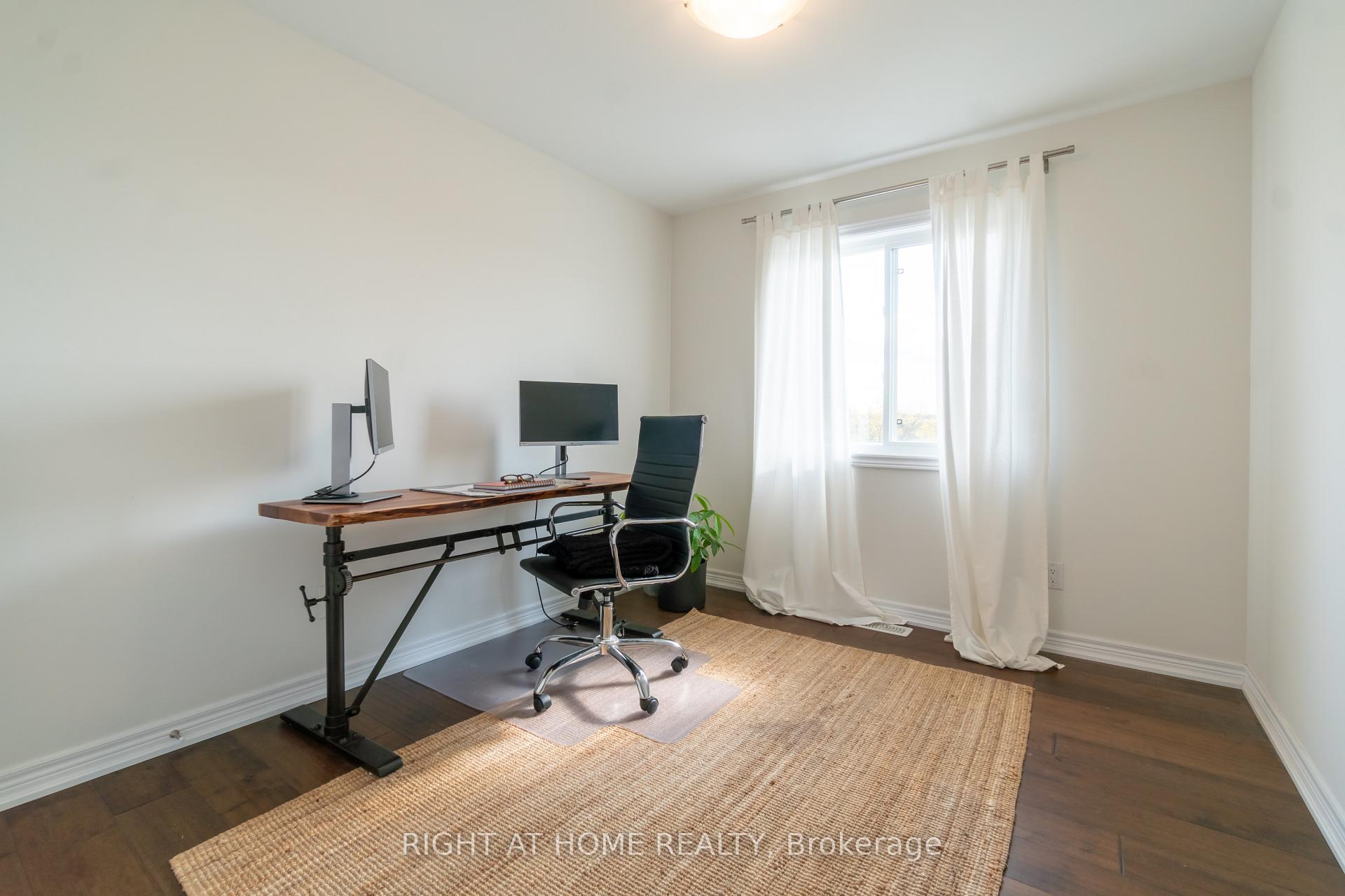 Photo 23 of 21 Lamb Crescent, Thorold, Hurricane/Merrittville — HOMEH