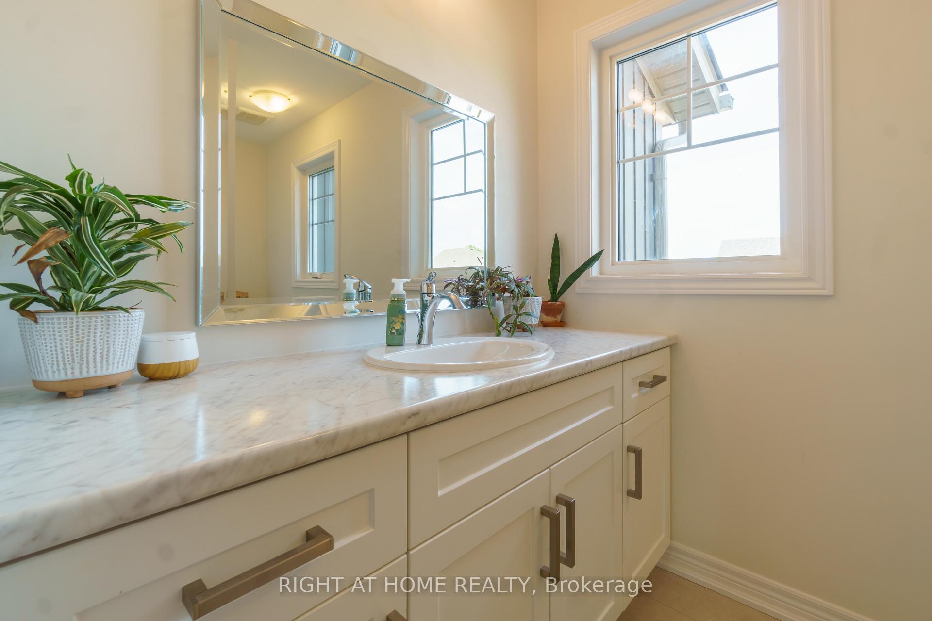 Photo 25 of 21 Lamb Crescent, Thorold, Hurricane/Merrittville — HOMEH