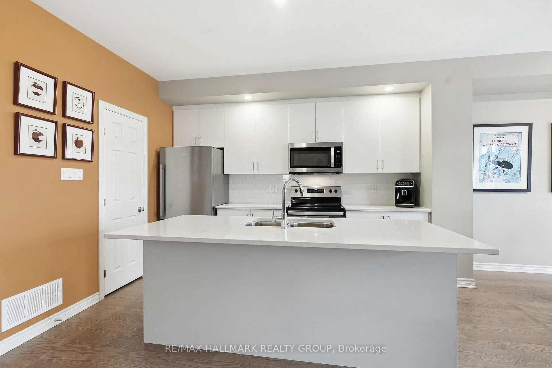 Photo 7 of 210 Hawkmere Way, Ottawa, Blossom Park/Kemp Park/Findlay Creek — HOMEH
