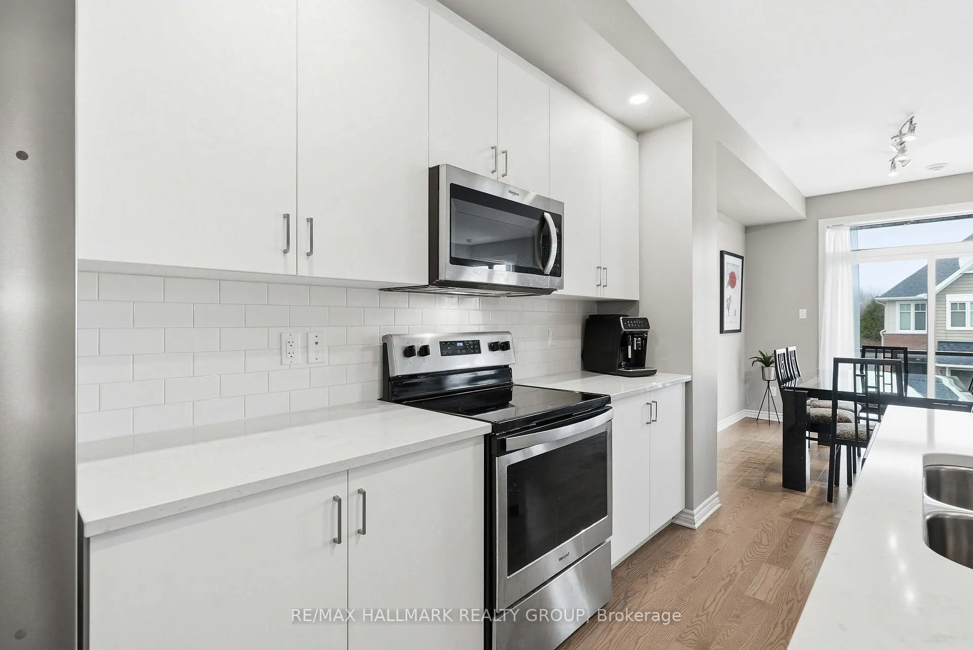 Photo 9 of 210 Hawkmere Way, Ottawa, Blossom Park/Kemp Park/Findlay Creek — HOMEH