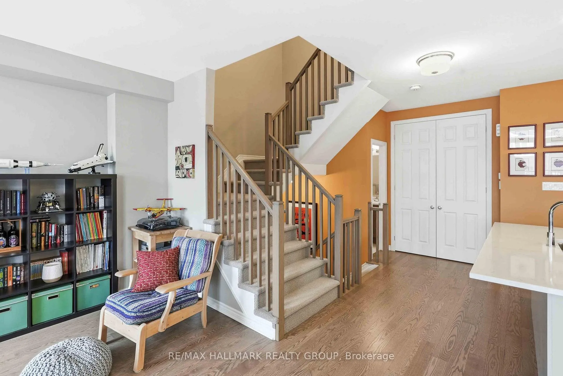 Photo 14 of 210 Hawkmere Way, Ottawa, Blossom Park/Kemp Park/Findlay Creek — HOMEH