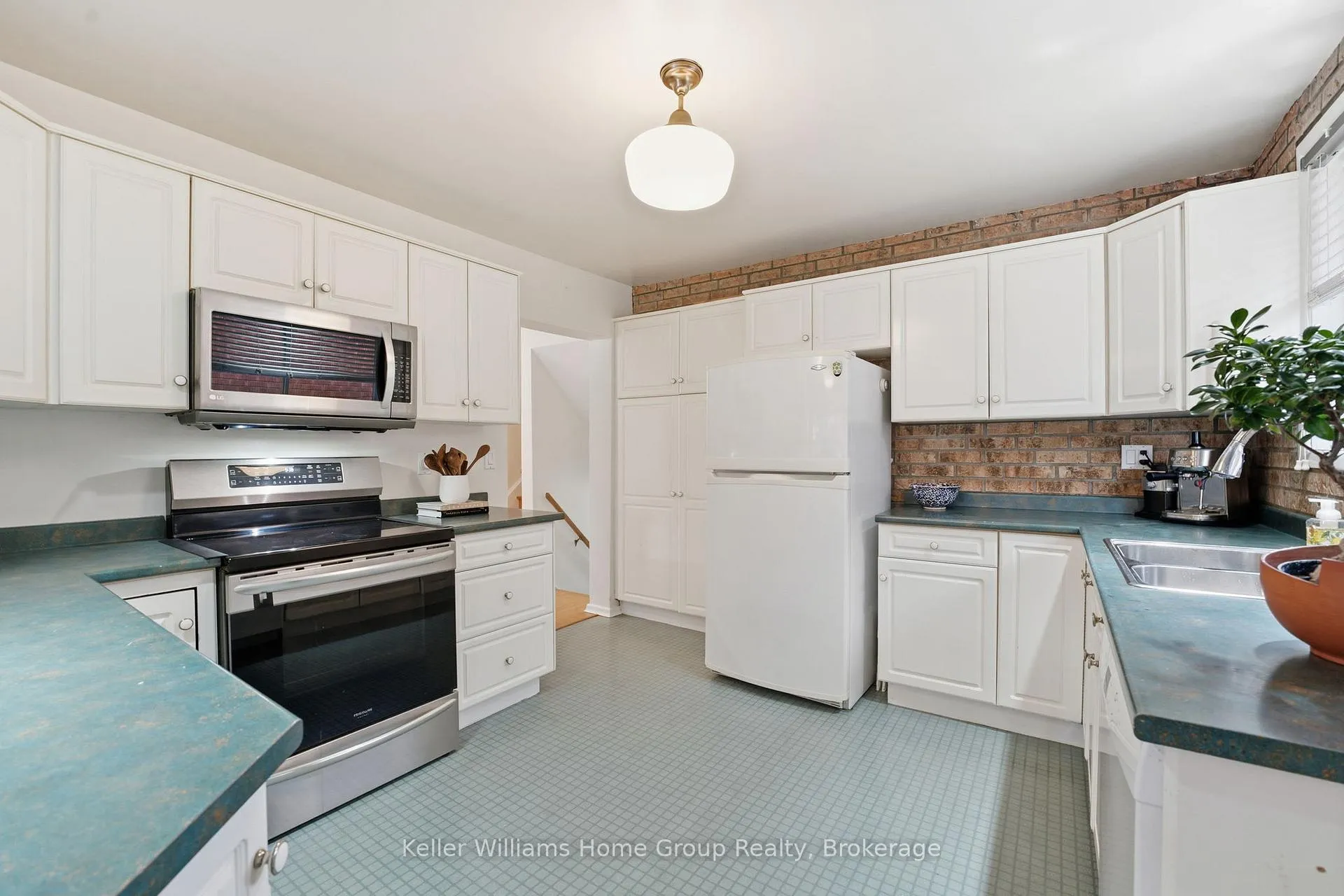 Photo 7 of 152 San Pedro Drive, Hamilton, Mountview — HOMEH