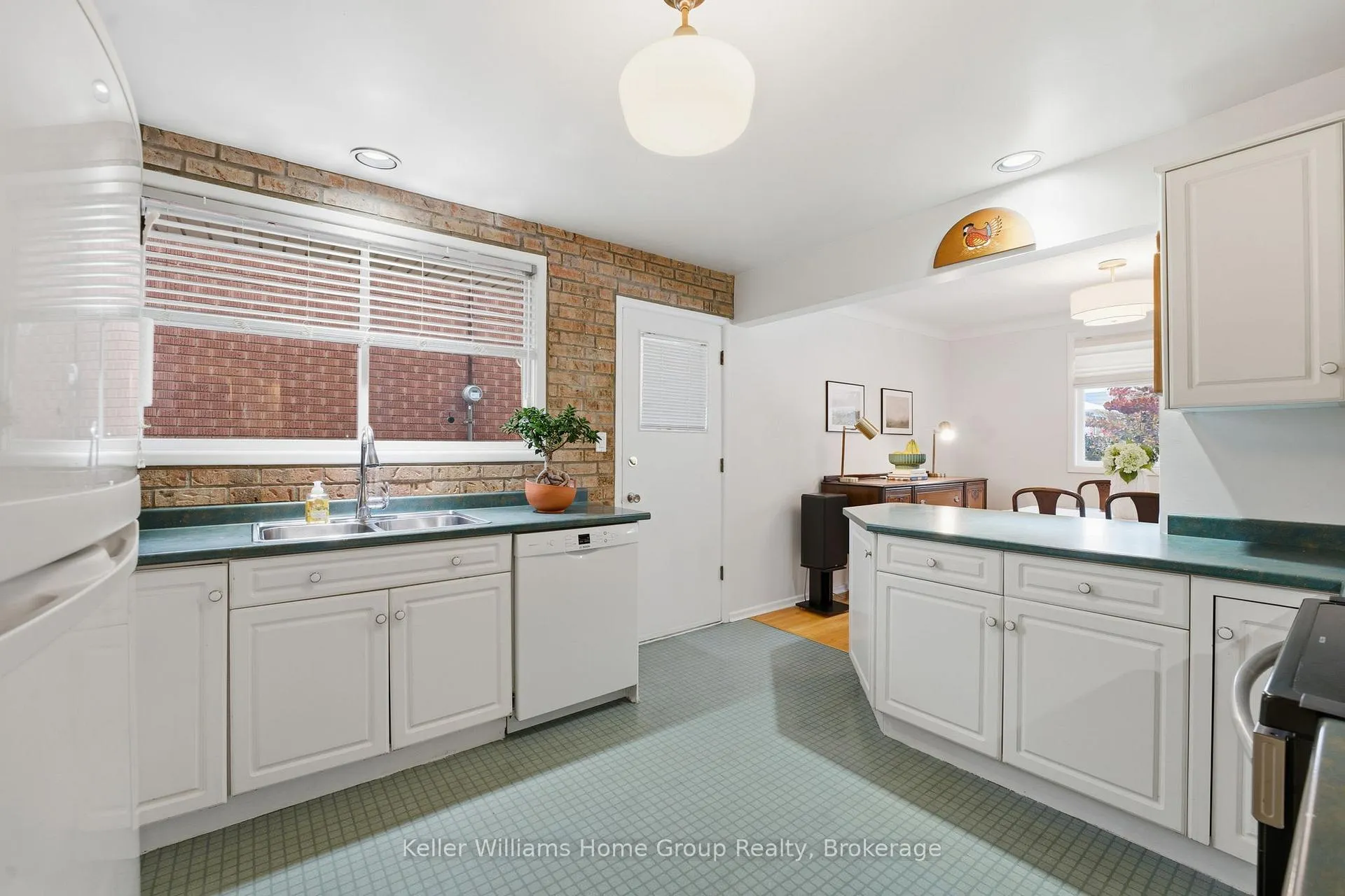 Photo 8 of 152 San Pedro Drive, Hamilton, Mountview — HOMEH