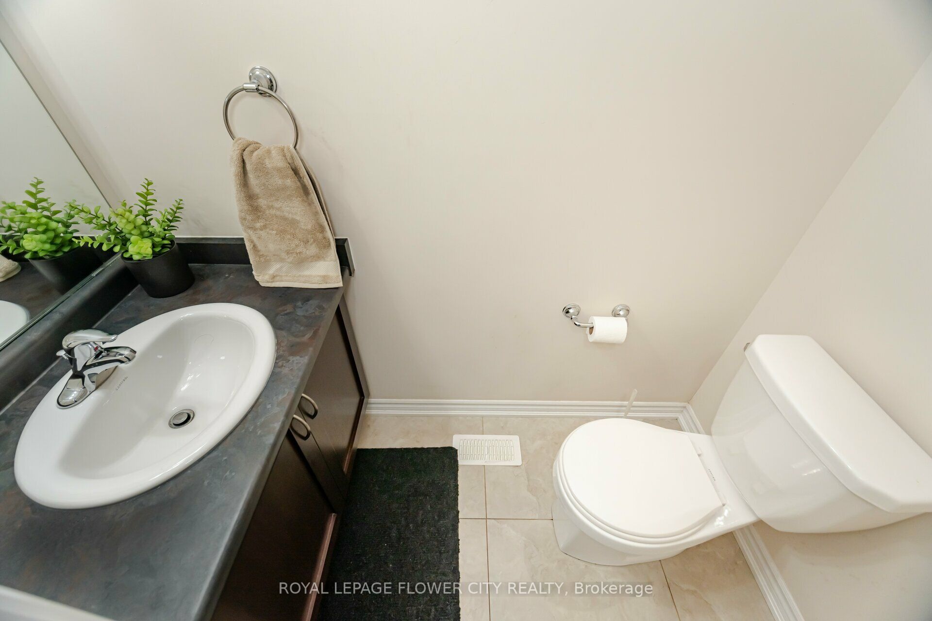 Photo 57 of 384 Remembrance Road, Brampton, Northwest Brampton — HOMEH