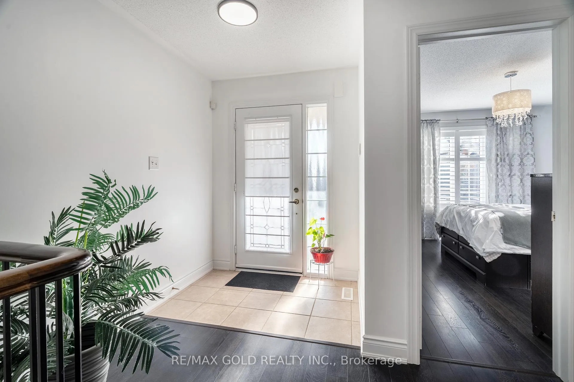 Photo 5 of 67 Locust Drive, Brampton, Sandringham-Wellington — HOMEH