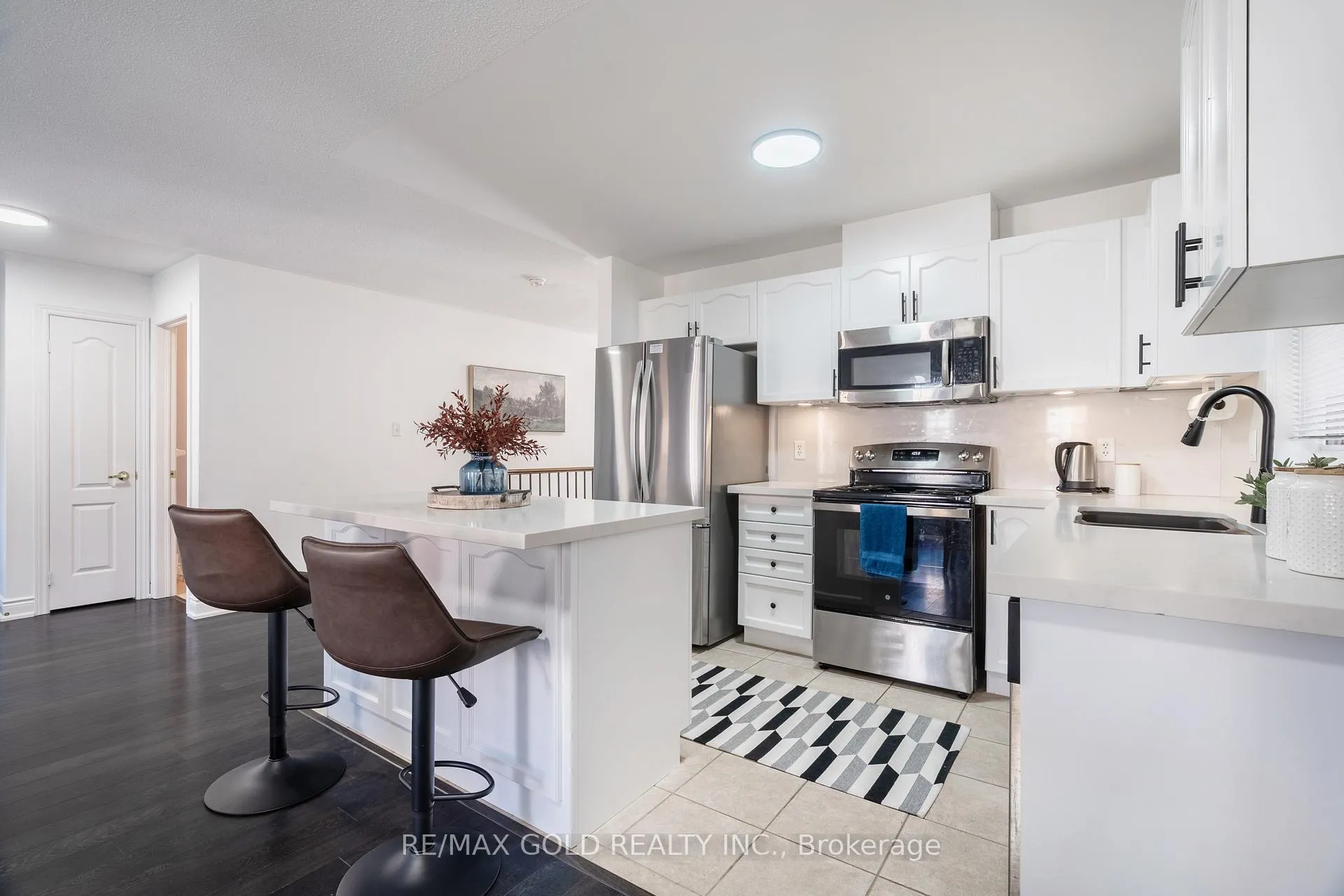 Photo 12 of 67 Locust Drive, Brampton, Sandringham-Wellington — HOMEH
